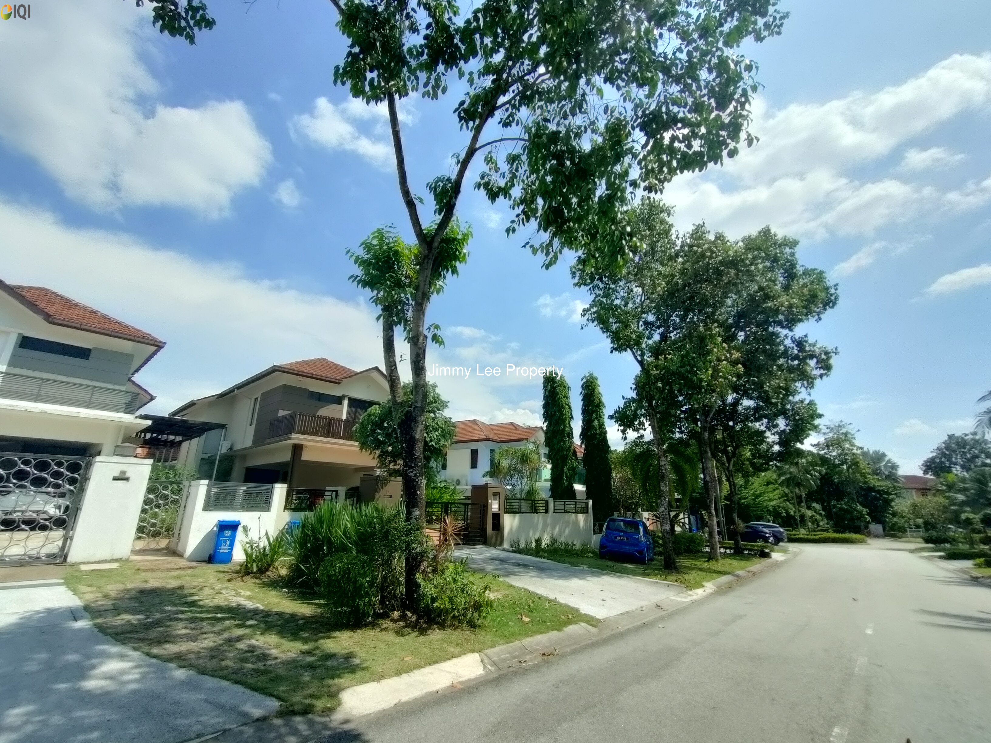 Kota kemuning Hills :Double Storey Bungalow For Sale -Walking distance to Golf Club -Gated & Guarded image