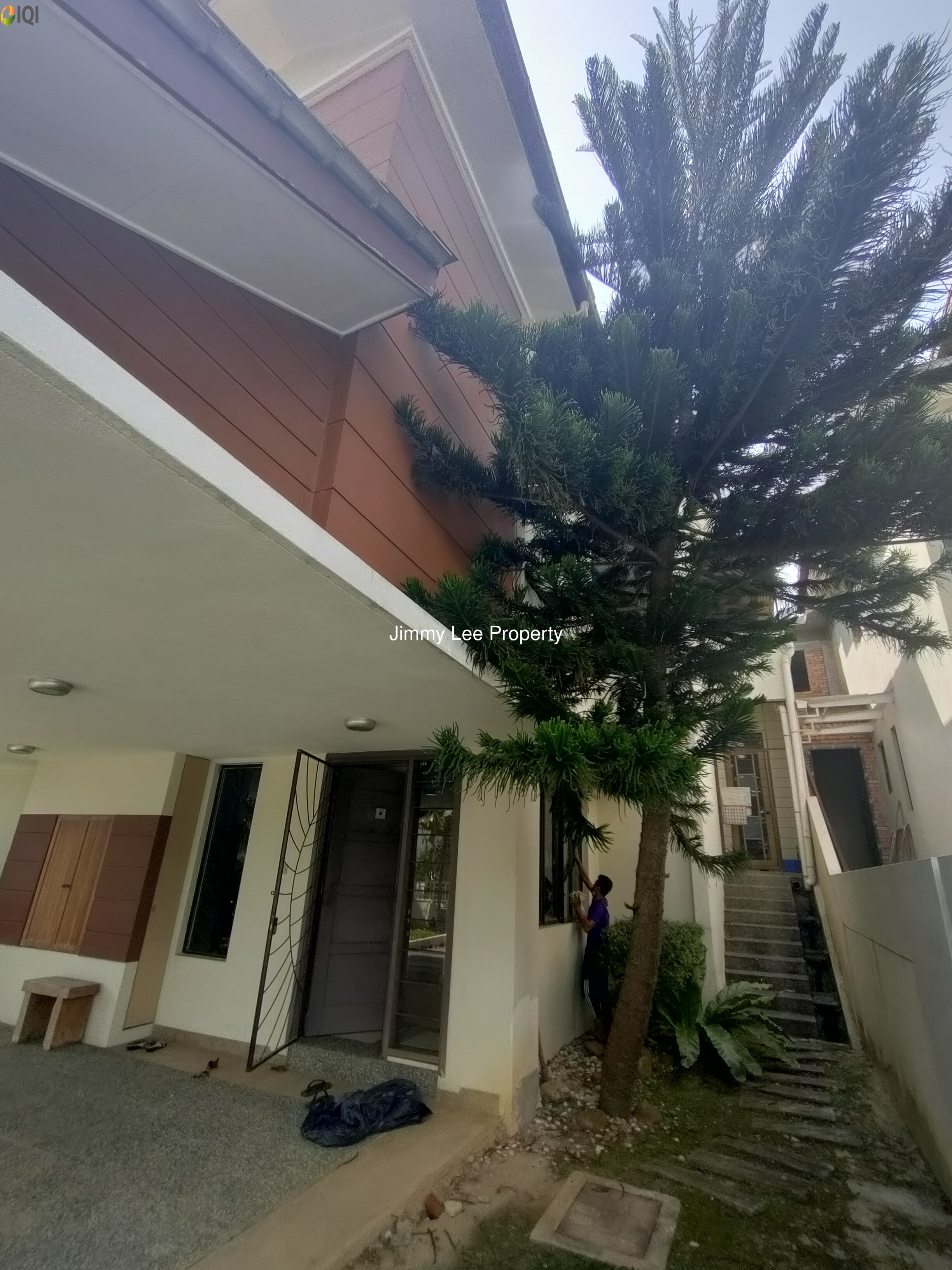 Kota kemuning Hills :Double Storey Bungalow For Sale -Walking distance to Golf Club -Gated & Guarded image