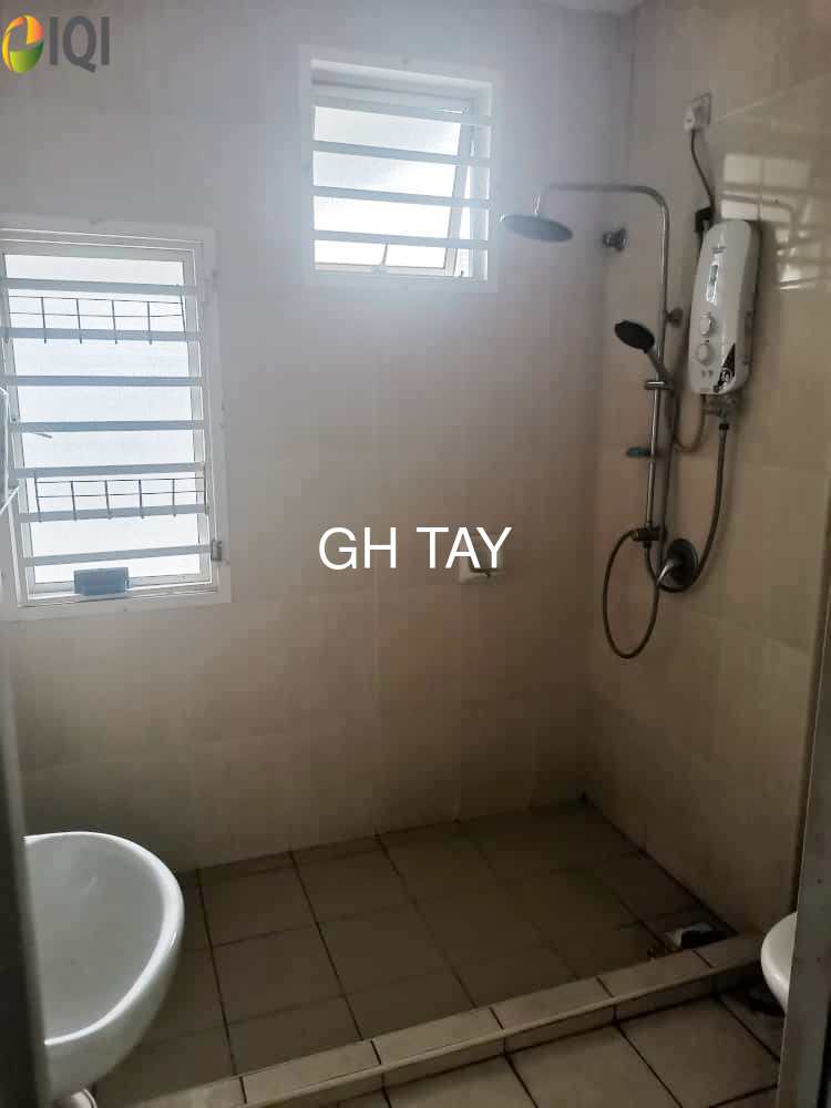 2 Storey End lot House Indah Residences Kemuning Utama Kota Kemuning image