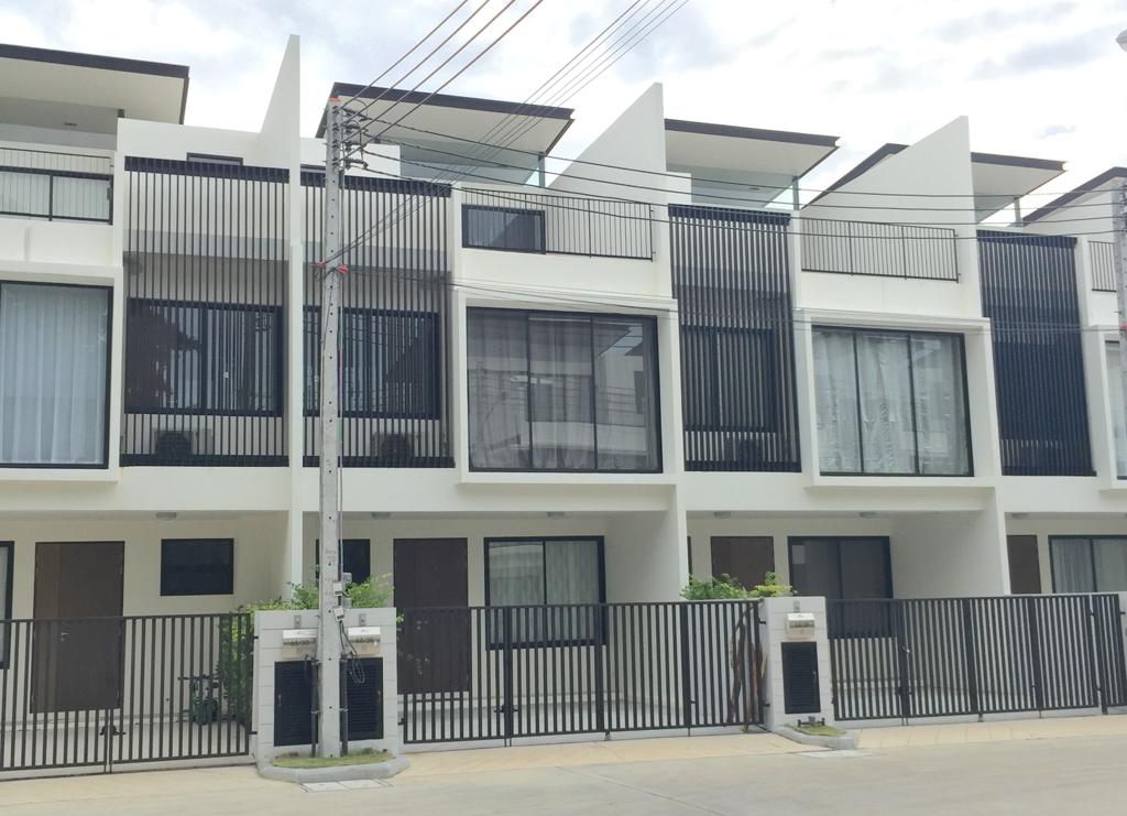 3 Bedroom 3-storey townhouse in Laguna Park (SUD-1032) image