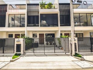3 Bedroom 3-storey townhouse in Laguna Park (SUD-1032) image