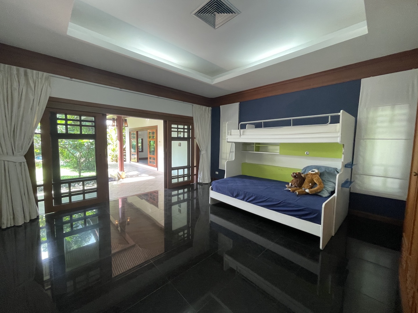 Tropical 3 Bedroom Villa for sale in Surin Beach (SUD-1033) image