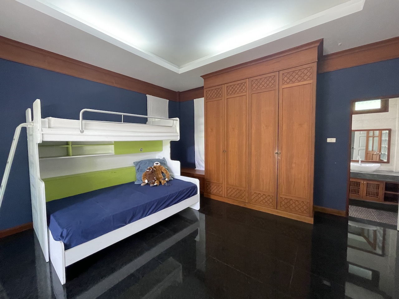 Tropical 3 Bedroom Villa for sale in Surin Beach (SUD-1033) image