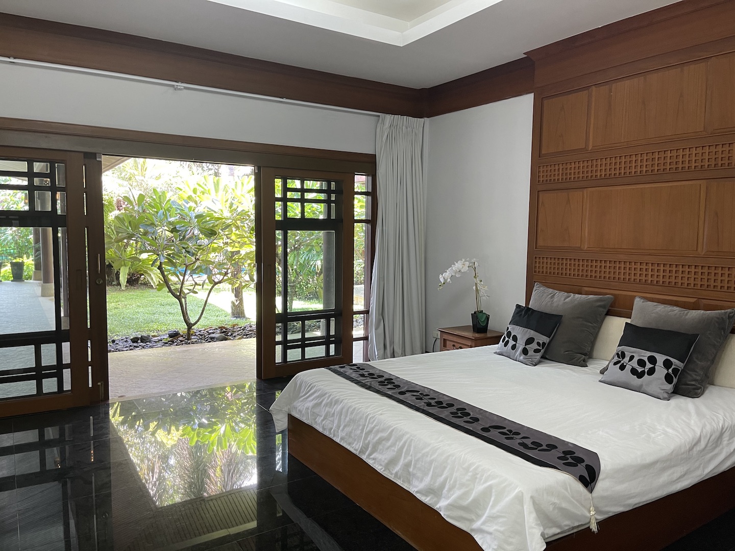 Tropical 3 Bedroom Villa for sale in Surin Beach (SUD-1033) image