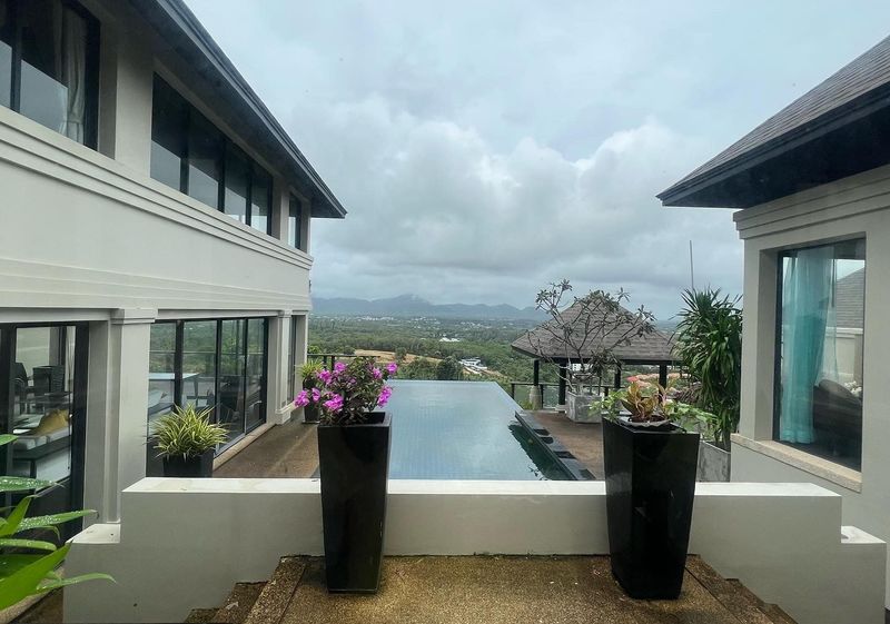 Luxury Tropical  3 Bedroom Villa (SUP-1027)