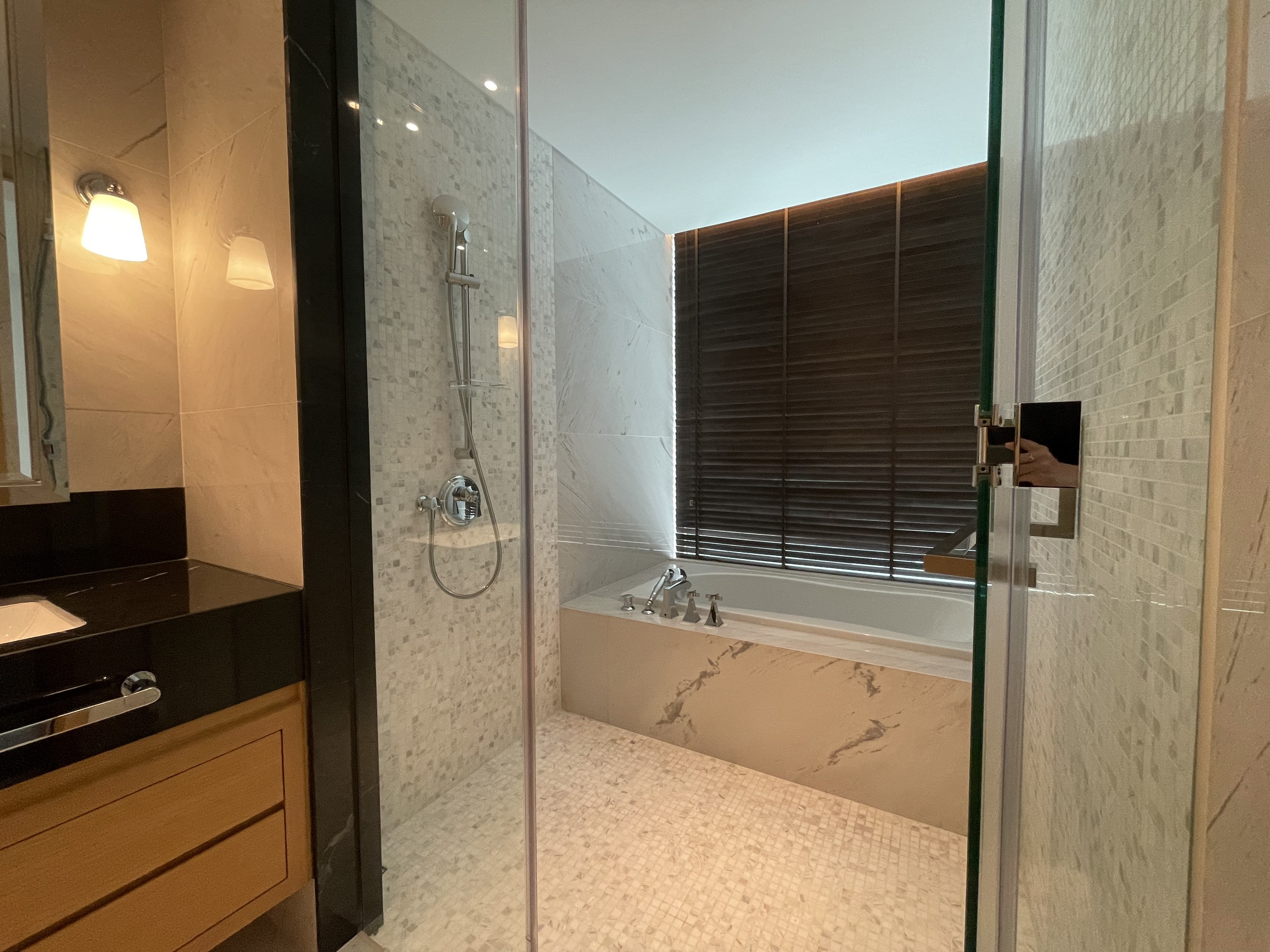 THE ALBANY - THE MOST ADVANCED PROJECT IN THAO DIEN, 3 BEDROOMS, FULLY FITTED image