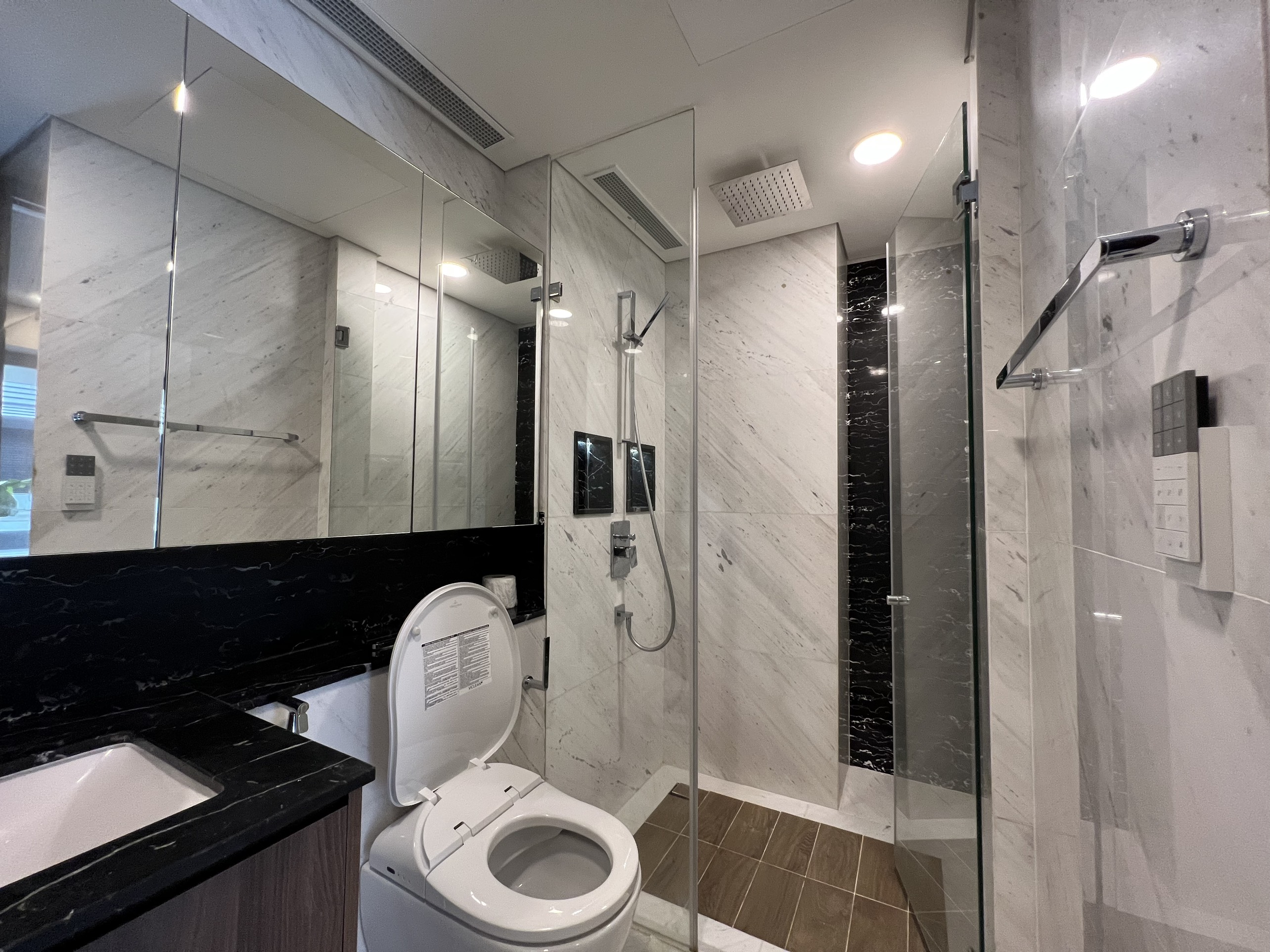 SERENITY SKY VILLAS, 3 BEDROOMS, FULLY LUXURY FURNISHED, NICE VIEW image