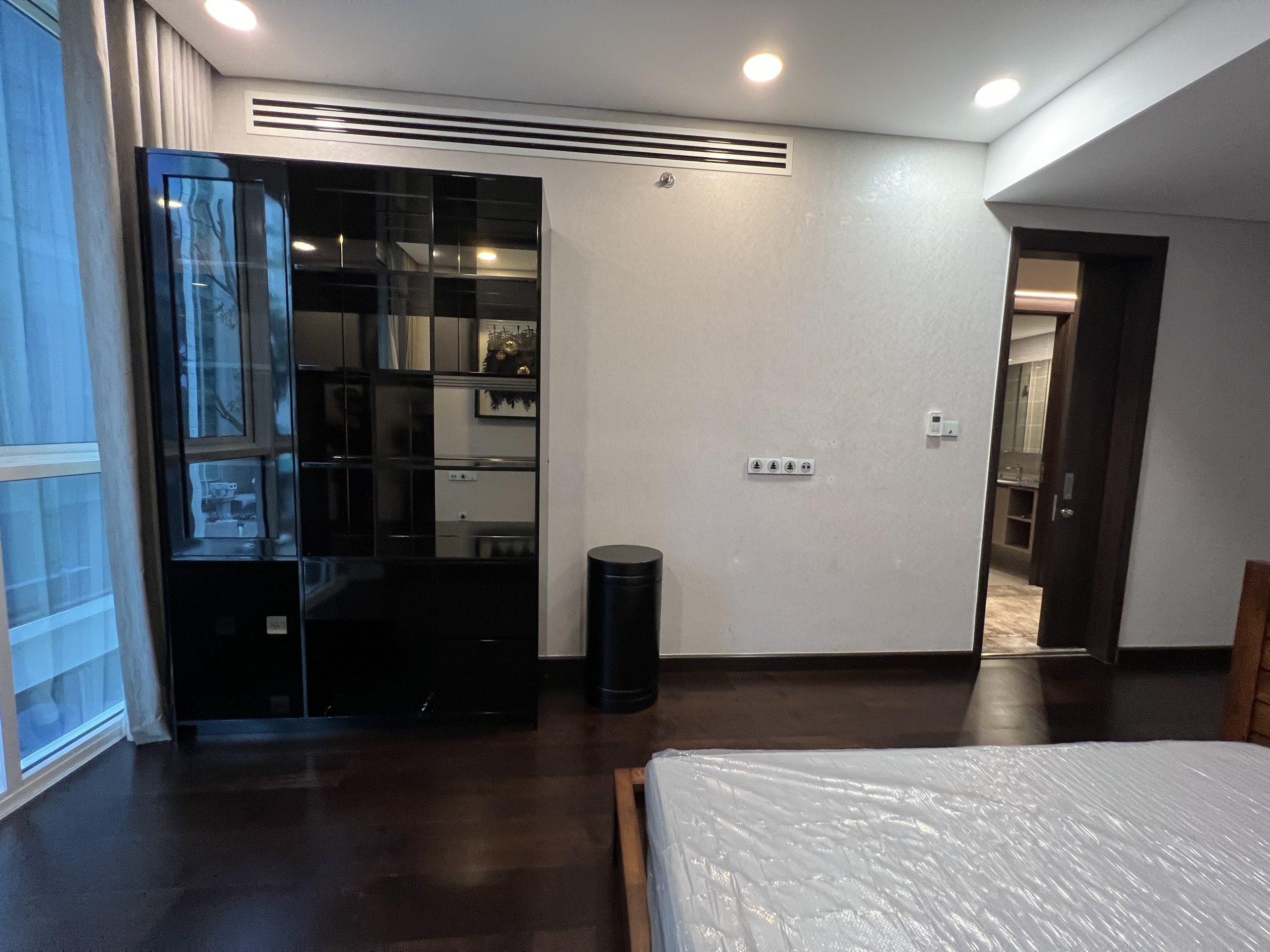 SERENITY SKY VILLAS, 3 BEDROOMS, FULLY LUXURY FURNISHED, NICE VIEW image