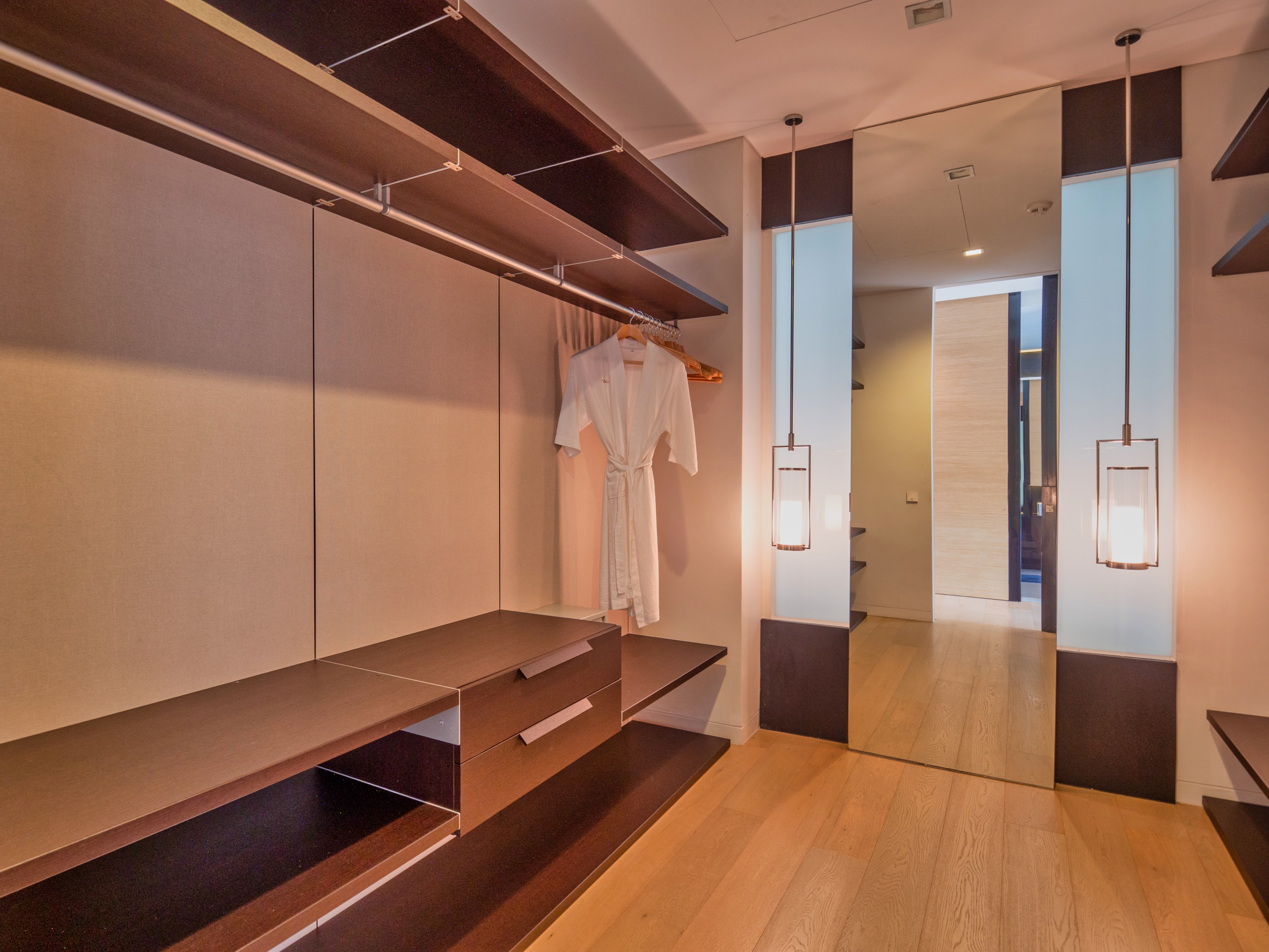 5 BEDROOM VILLA IN ANGSANA RESIDENCES (SUC-1049) image