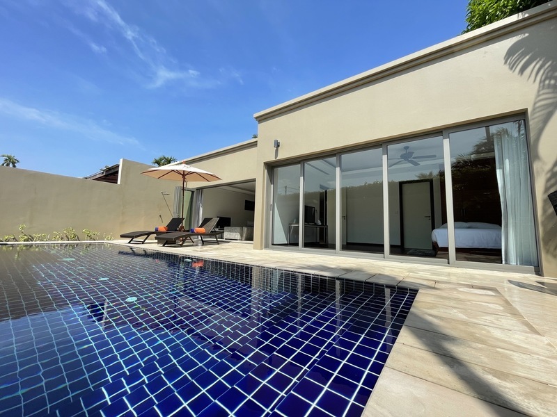 Beautiful Modern Pool villa in Bang Tao For Sale SUD-1051