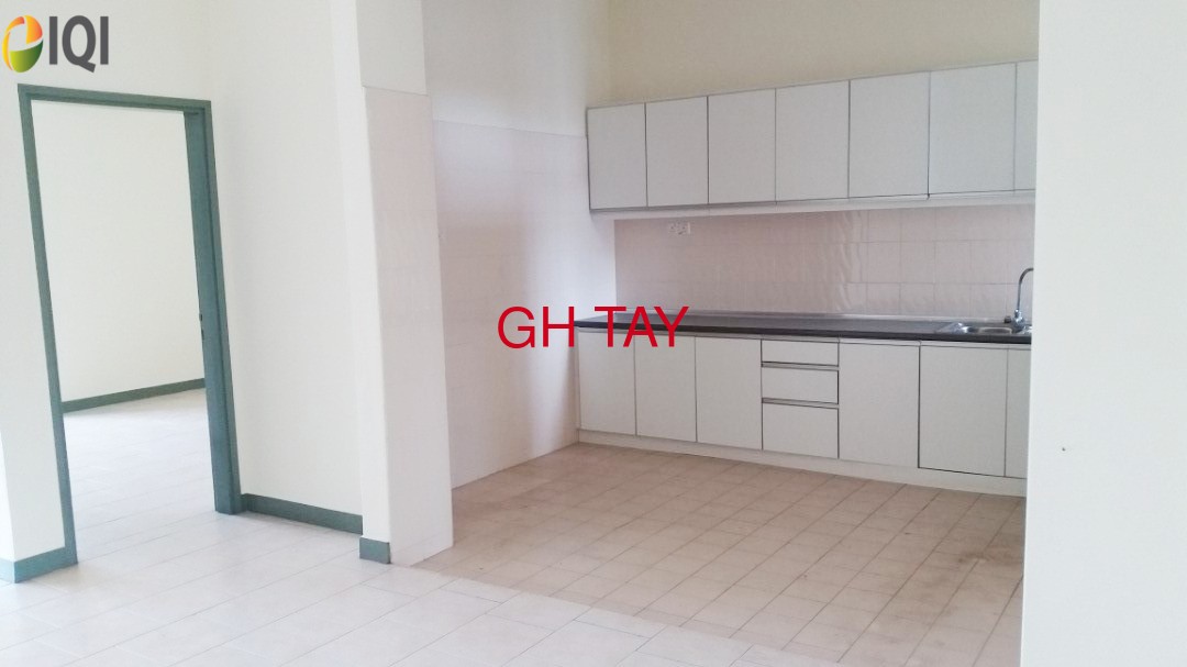 Meranti Terrace Townhouse Anggerik Vanda Kota Kemuning  image