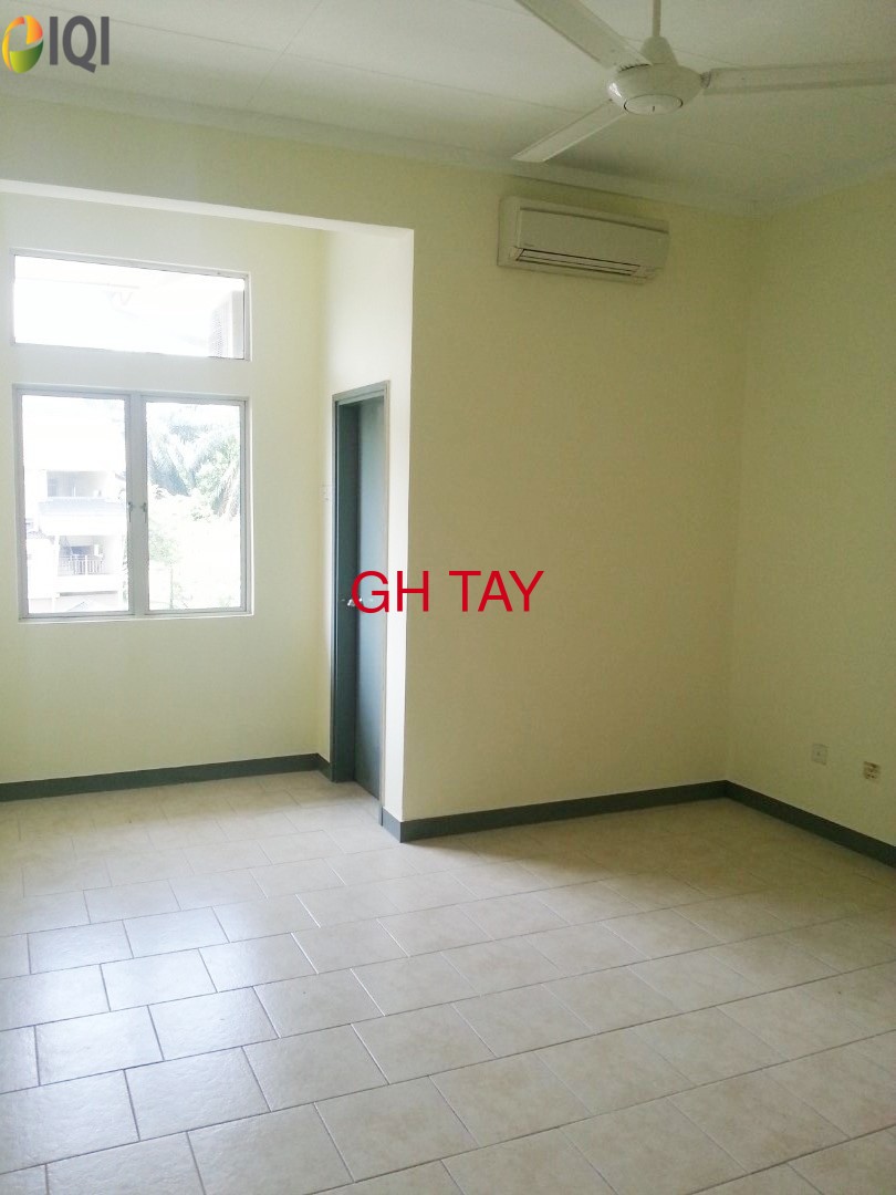 Meranti Terrace Townhouse Anggerik Vanda Kota Kemuning  image