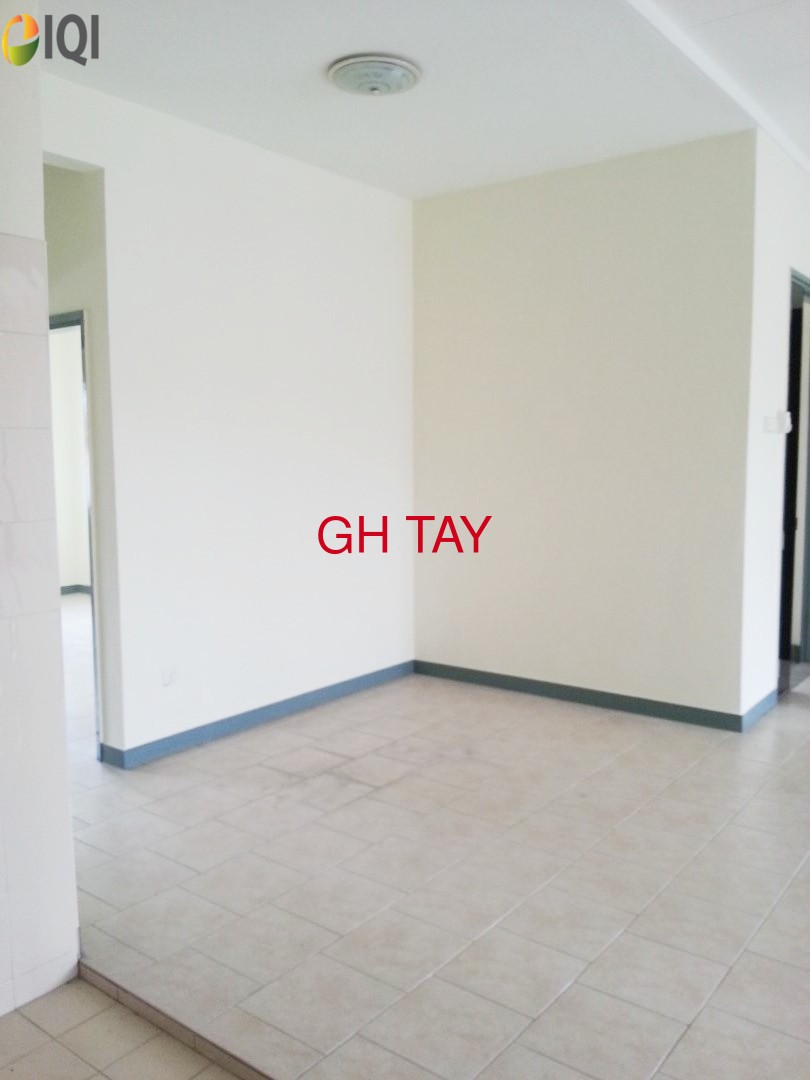 Meranti Terrace Townhouse Anggerik Vanda Kota Kemuning  image