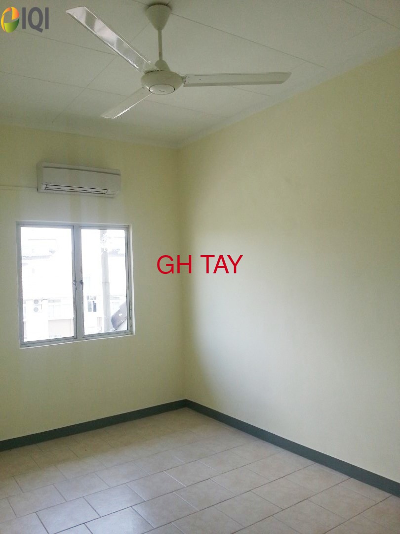 Meranti Terrace Townhouse Anggerik Vanda Kota Kemuning  image