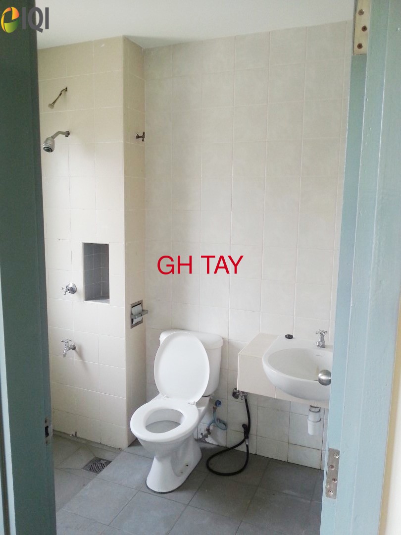 Meranti Terrace Townhouse Anggerik Vanda Kota Kemuning  image