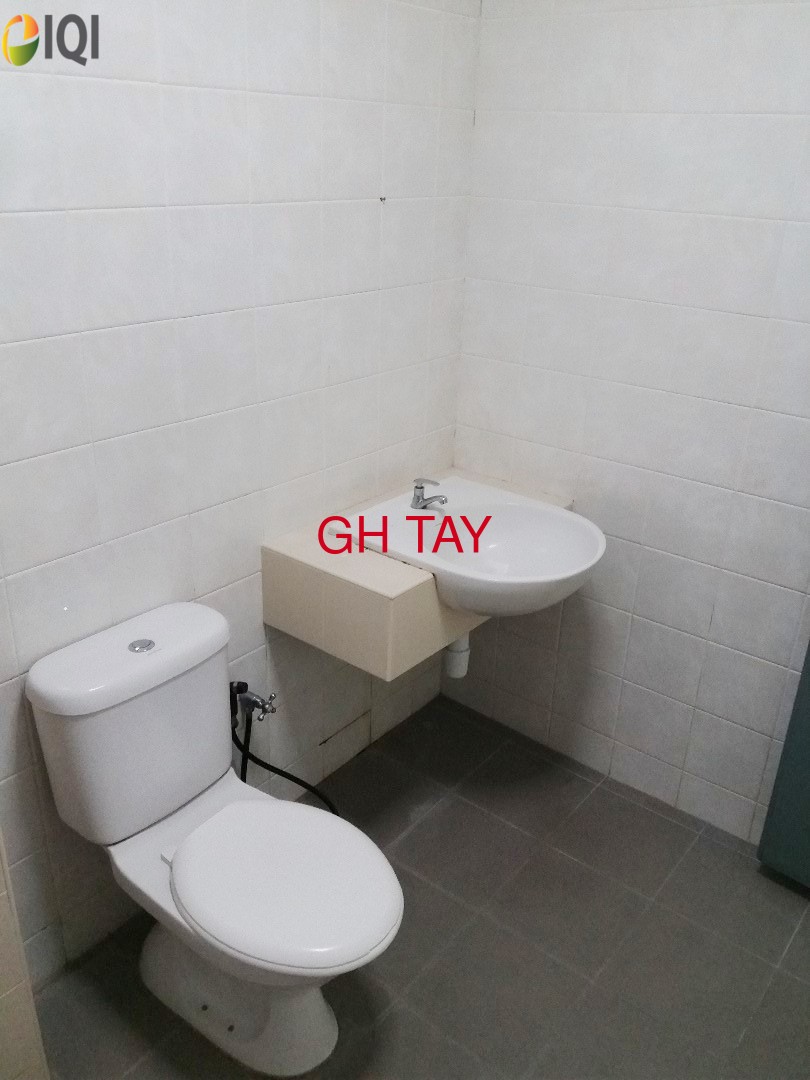 Meranti Terrace Townhouse Anggerik Vanda Kota Kemuning  image