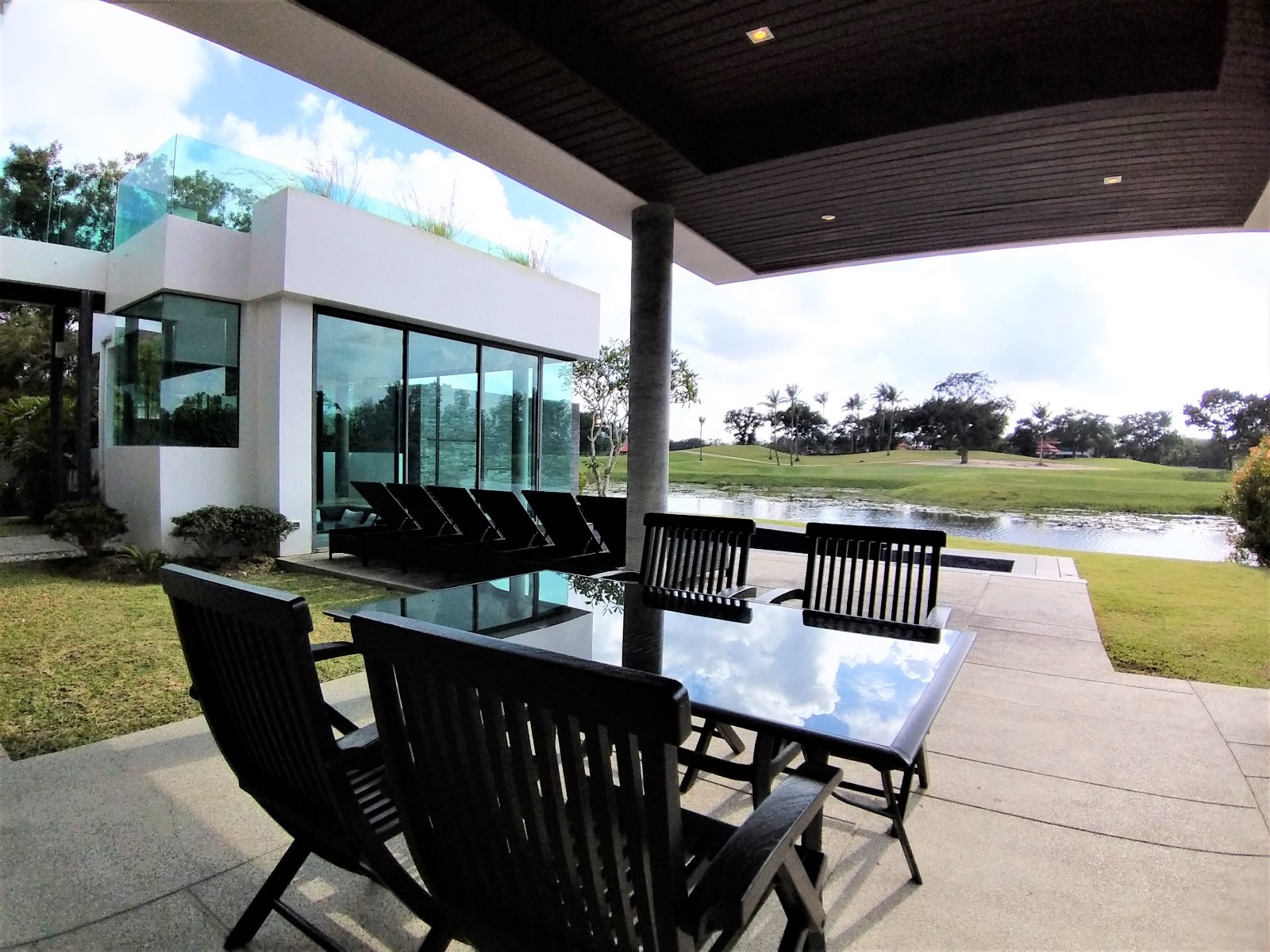 Luxury modern two-storey lake view pool villa in Laguna Homes (SUC-1057) image