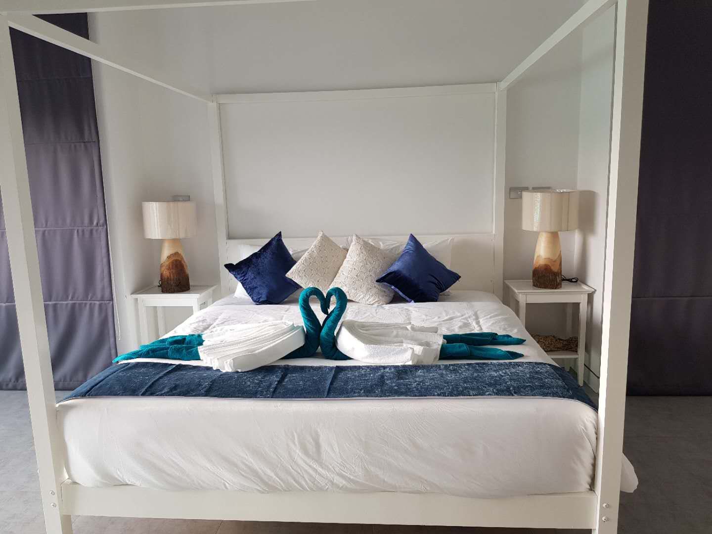 Luxury modern two-storey lake view pool villa in Laguna Homes (SUC-1057) image