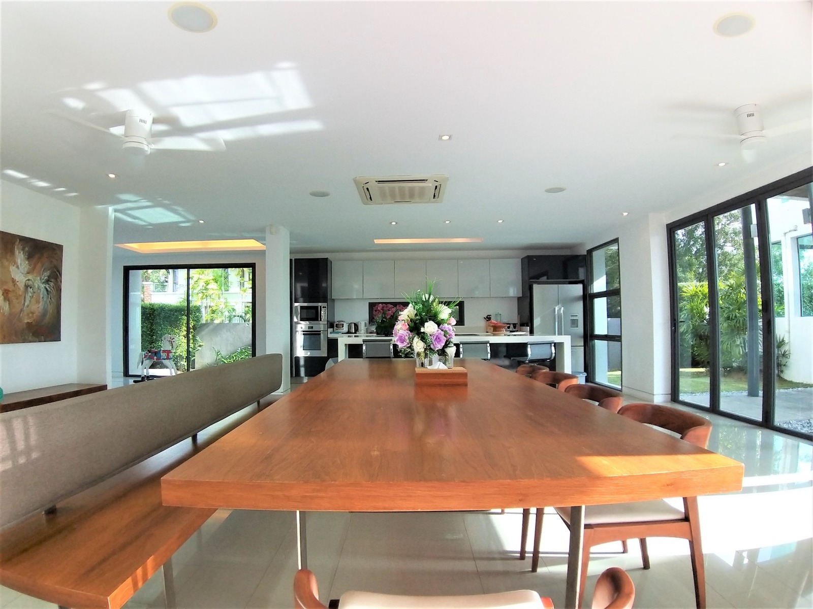 Luxury modern two-storey lake view pool villa in Laguna Homes (SUC-1057) image