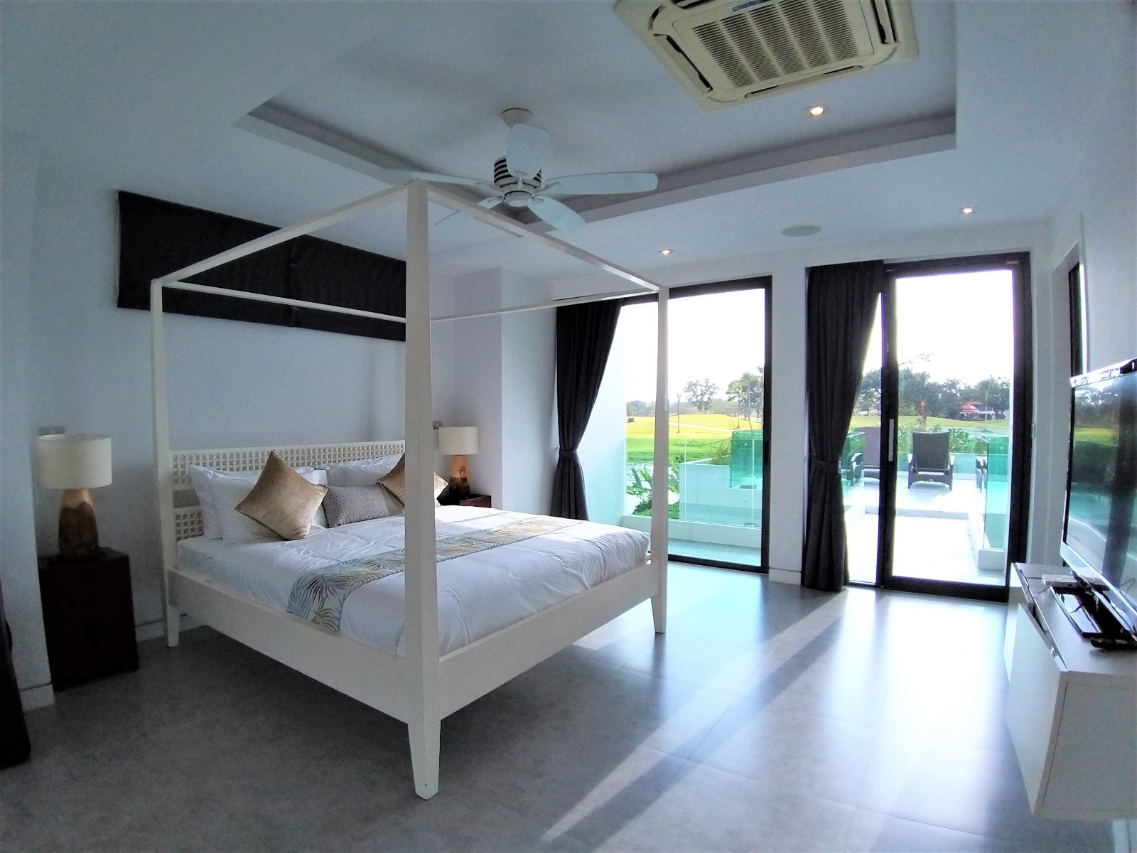 Luxury modern two-storey lake view pool villa in Laguna Homes (SUC-1057) image