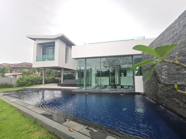 Luxury modern two-storey lake view pool villa in Laguna Homes (SUC-1057) image