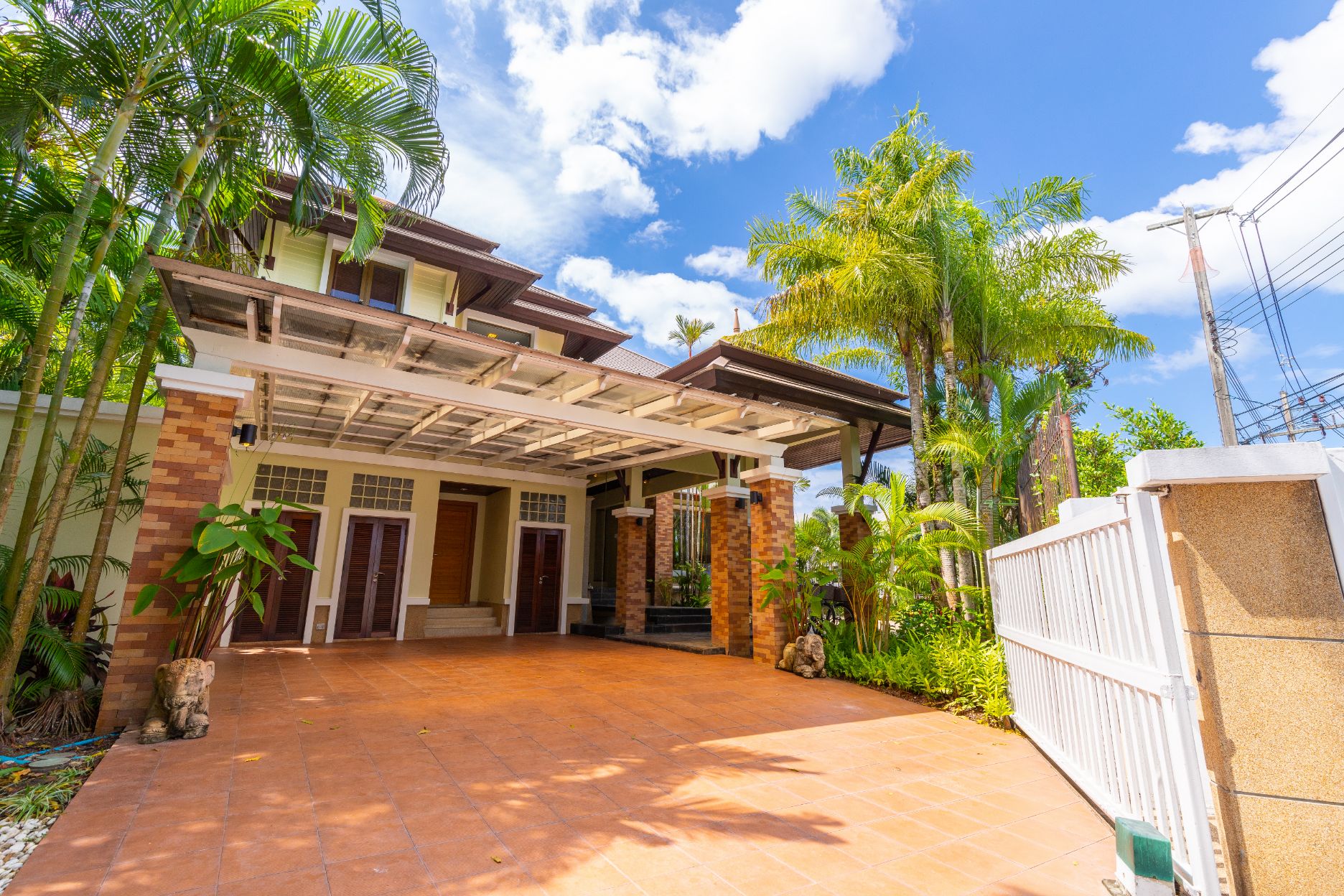 2 Story 5 Bedroom Golf and lake view private pool villa in Laguna Homes (SUC-1058) image