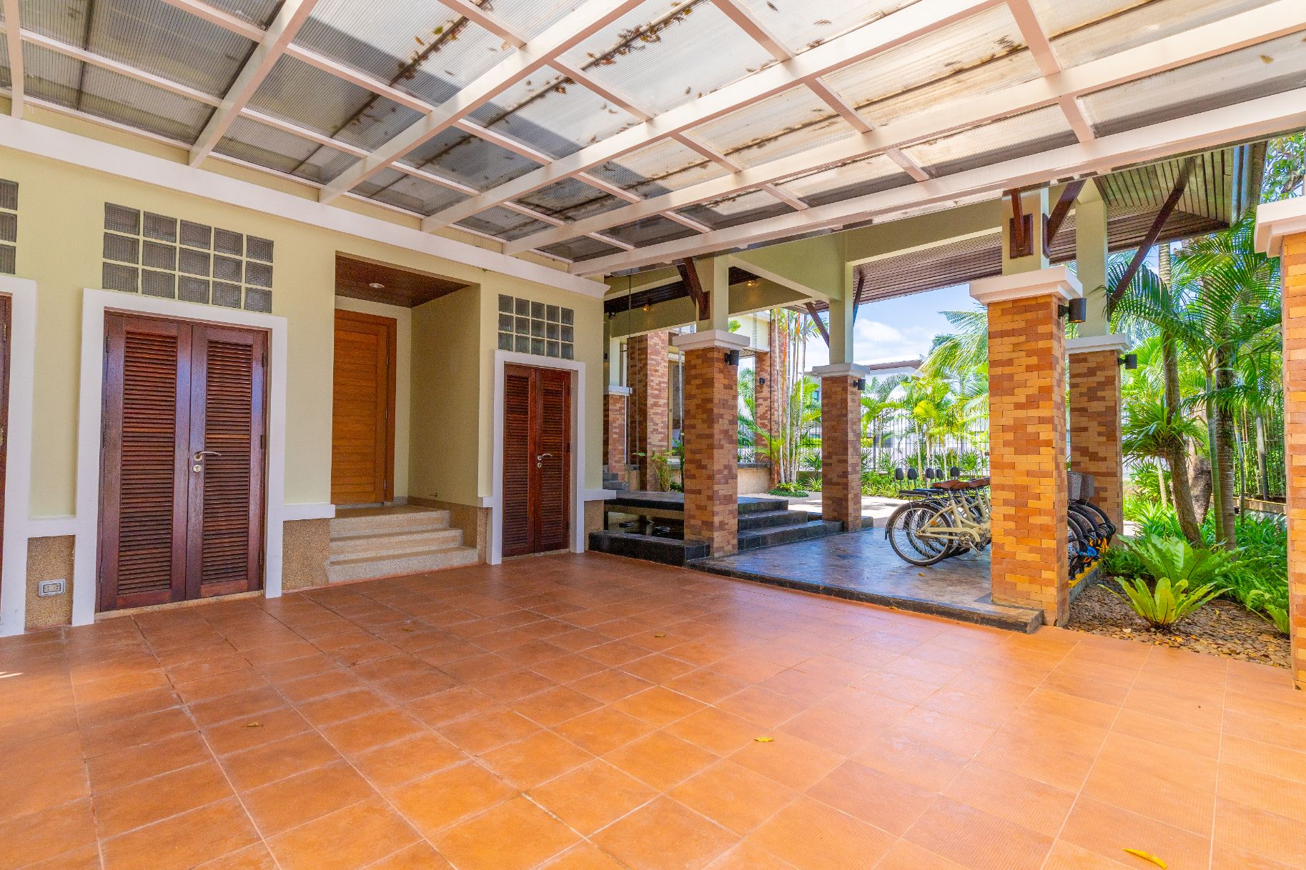 2 Story 5 Bedroom Golf and lake view private pool villa in Laguna Homes (SUC-1058) image