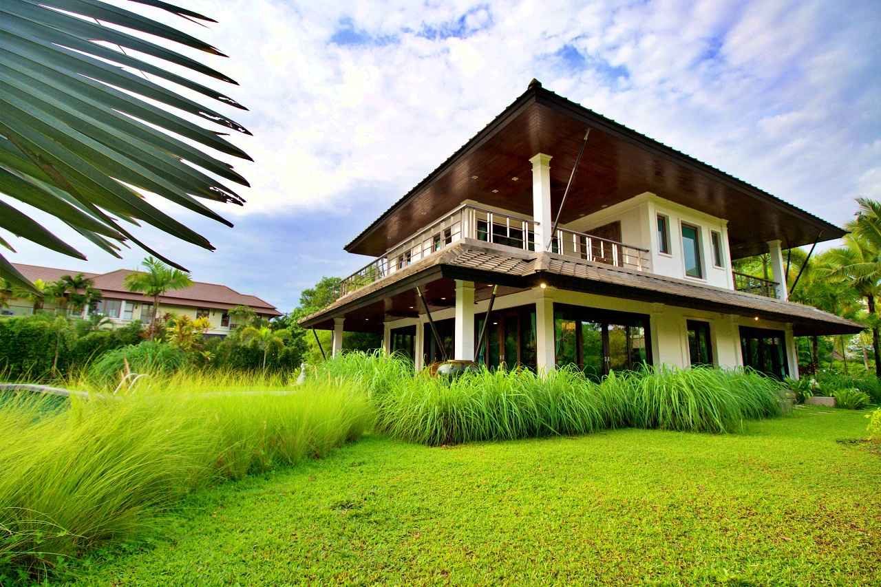 Thai contemporary style two-storey villa in Laguna homes (SUC-1059) image