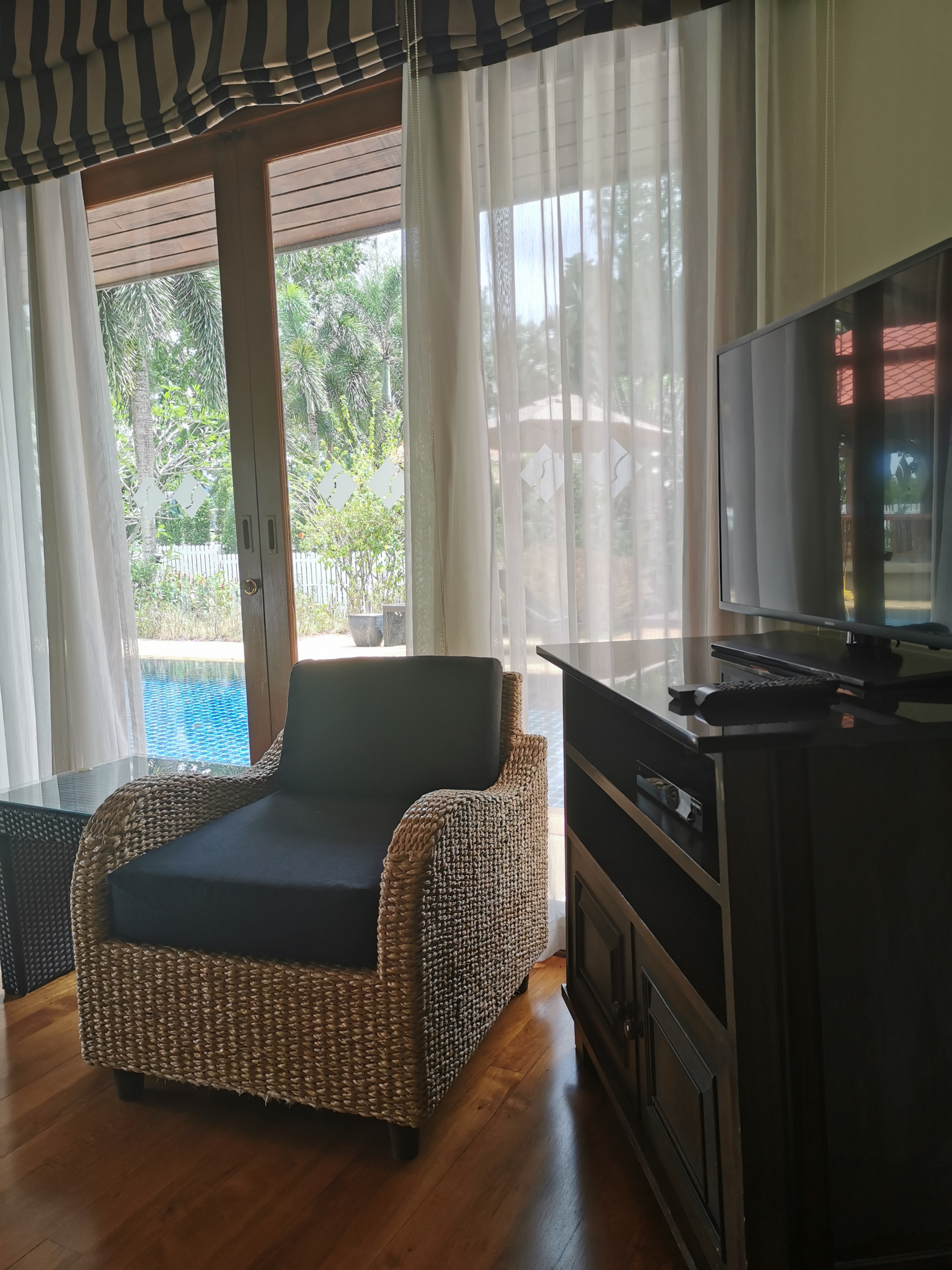 3-bedroom ensuites Pool villa in Laguna Homes (SUC-1061) image