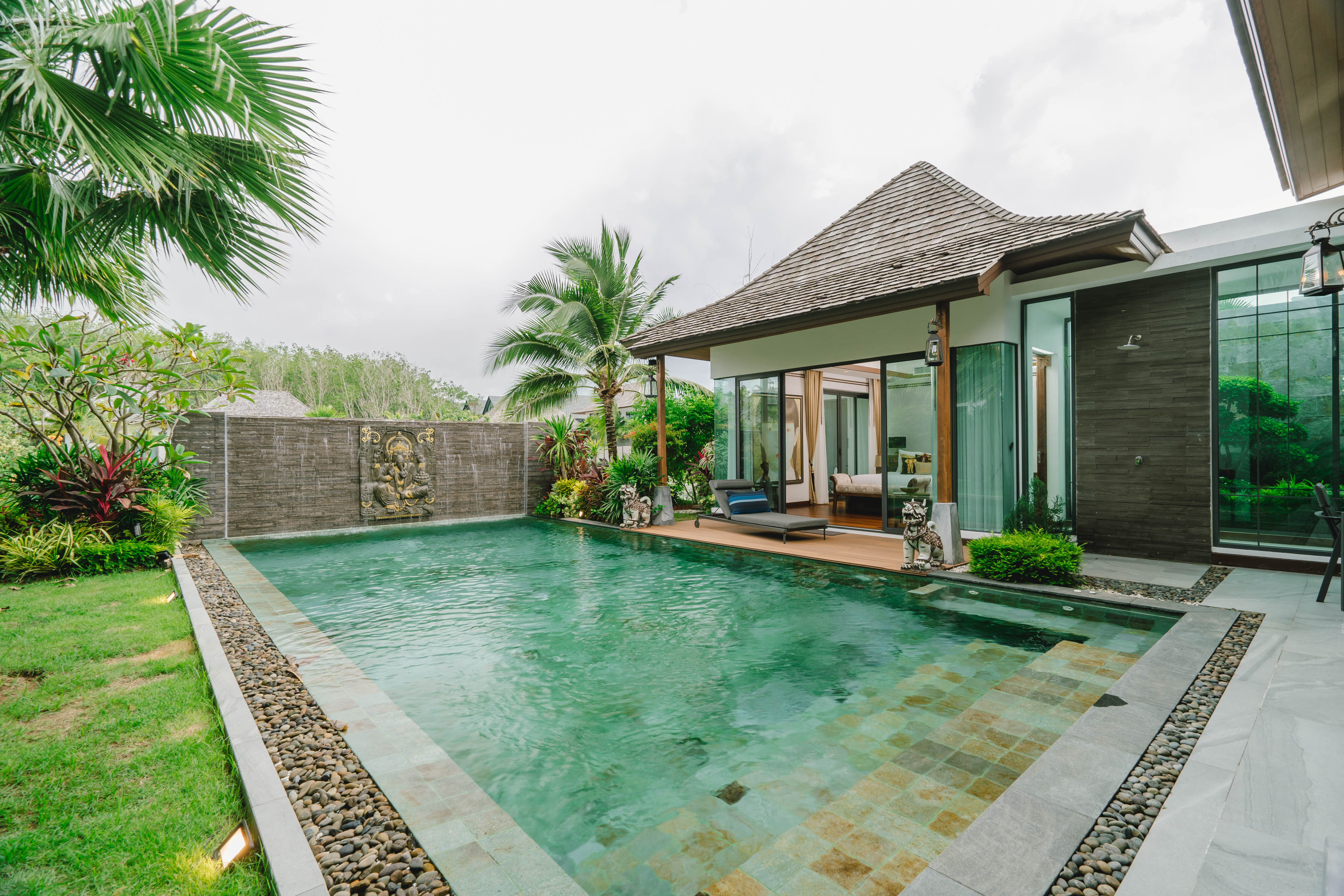 Outstanding, contemporary lakeview 4-Bedrooms pool villa (SUC-1064) image