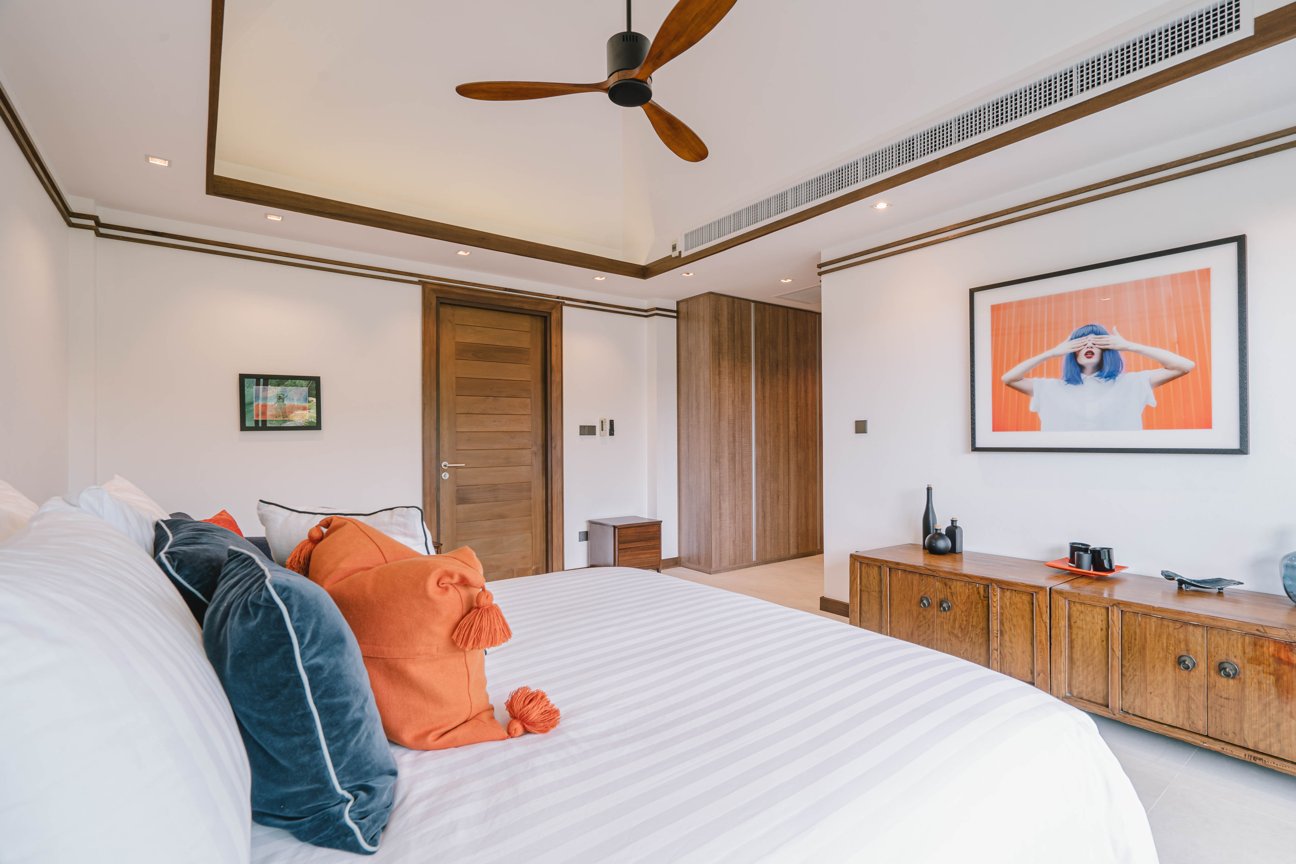 Outstanding, contemporary lakeview 4-Bedrooms pool villa (SUC-1064) image