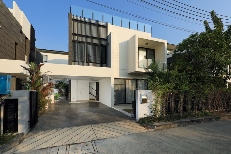 4-Bedroom private roof top pool villa in Laguna Park (SUC-1065)