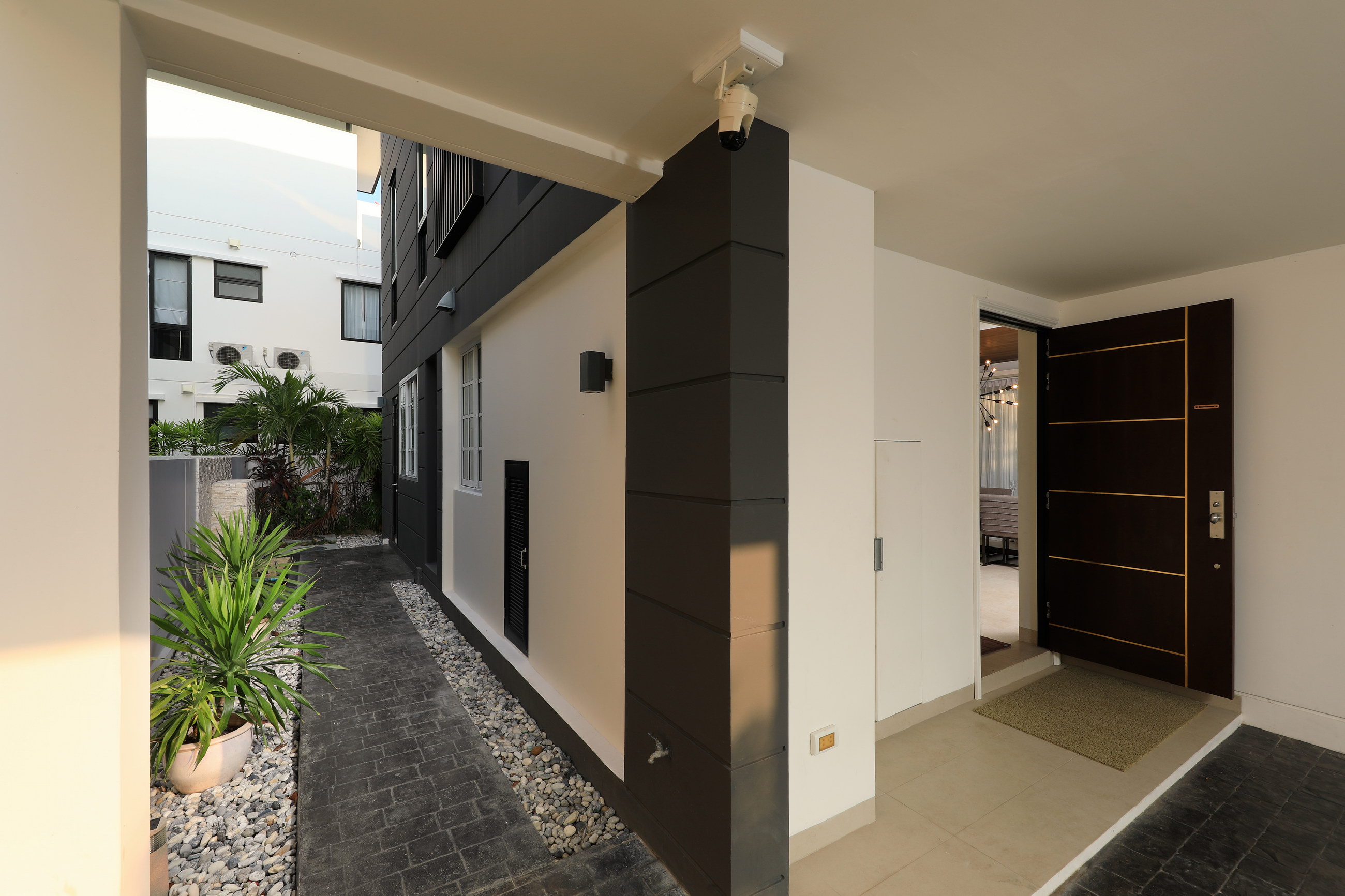 4-Bedroom private roof top pool villa in Laguna Park (SUC-1065) image