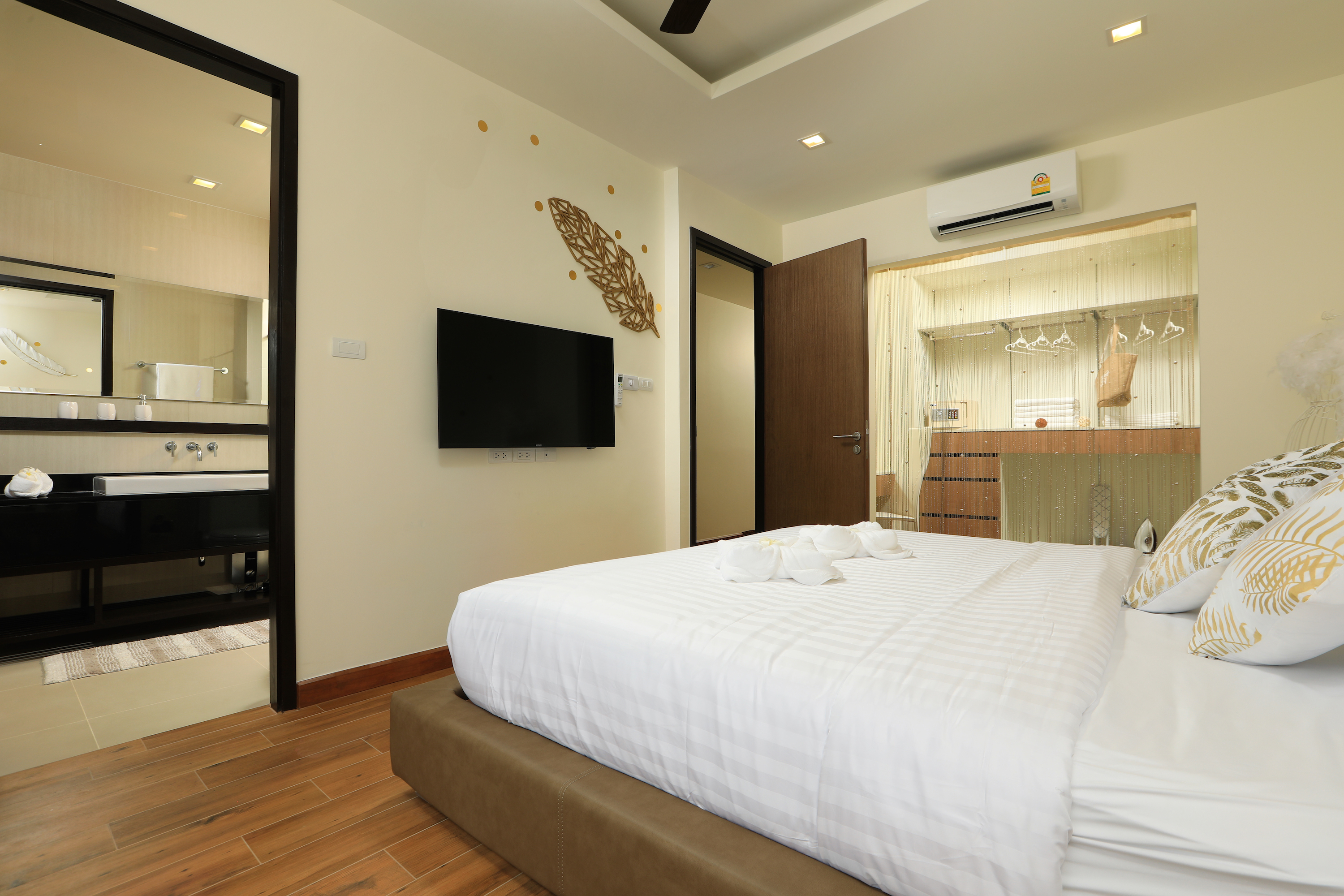 3 Bedroom 3-storey townhouse in Laguna Park (SUC-1066) image