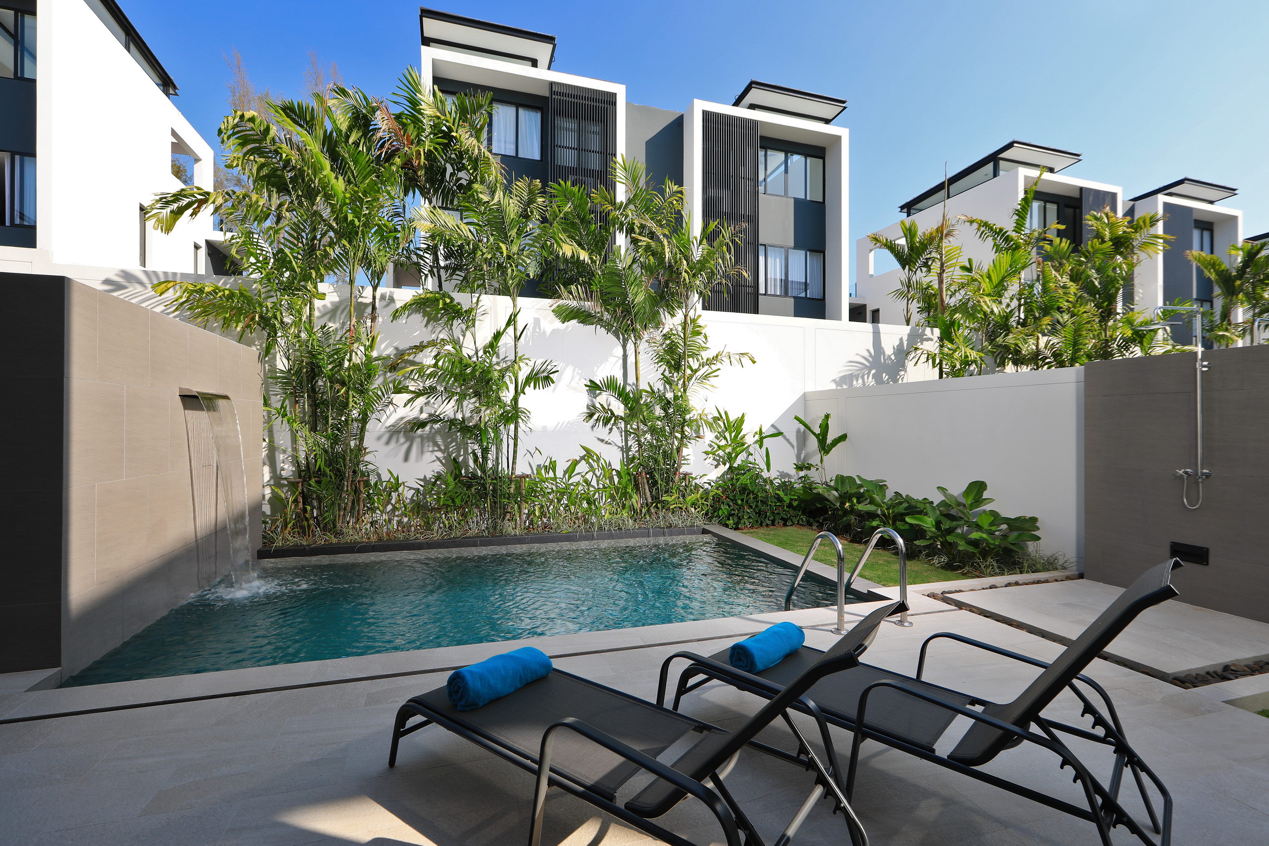 3 Bedroom 3-storey townhouse in Laguna Park (SUC-1067) image