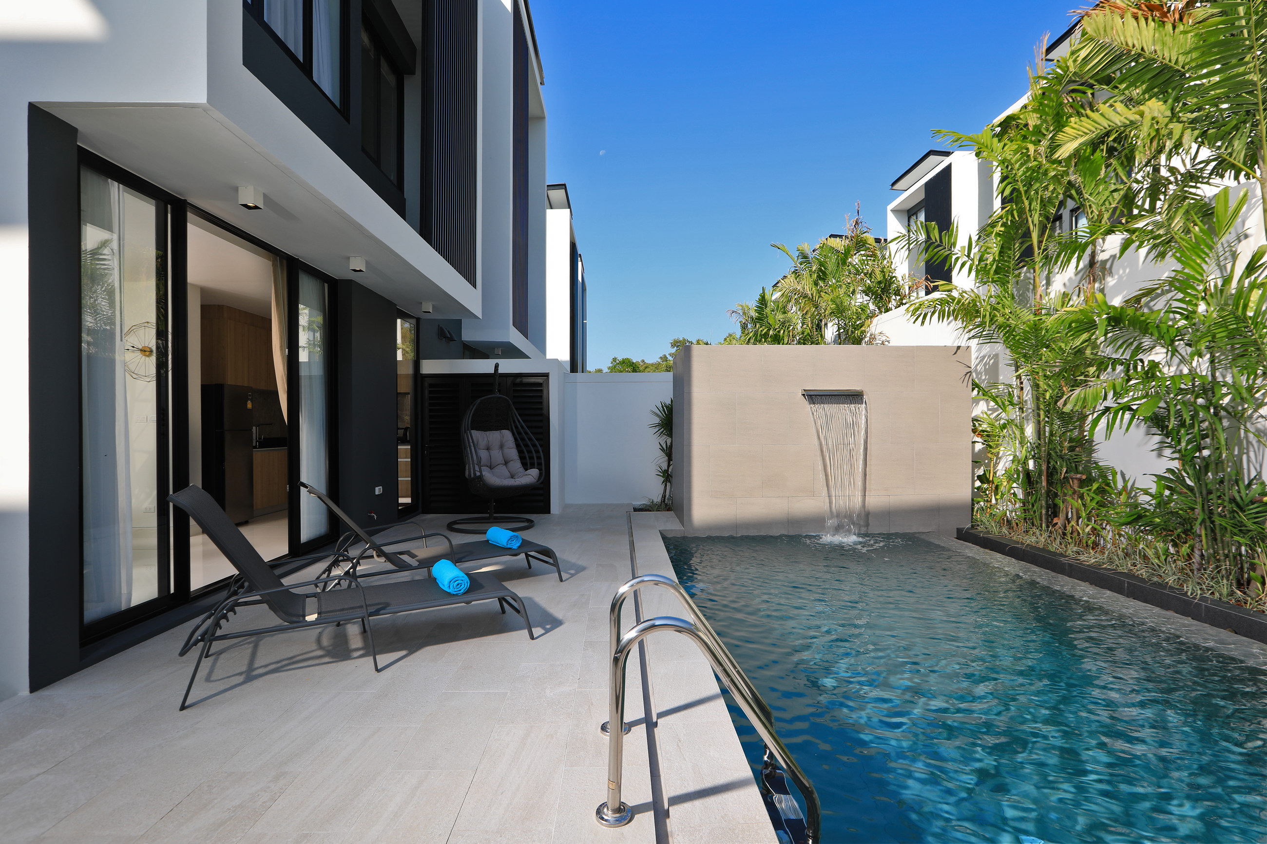 3 Bedroom 3-storey townhouse in Laguna Park (SUC-1067) image