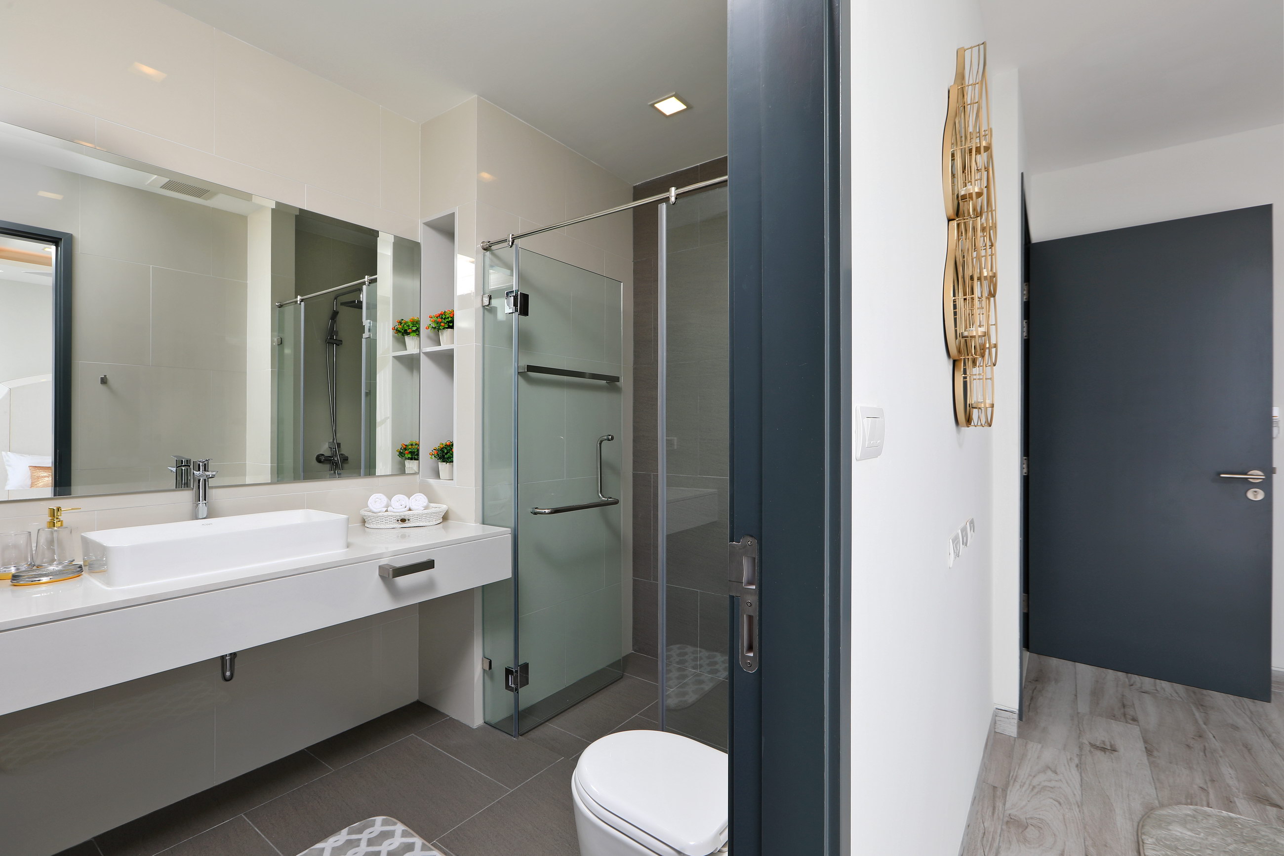 3 Bedroom 3-storey townhouse in Laguna Park (SUC-1067) image