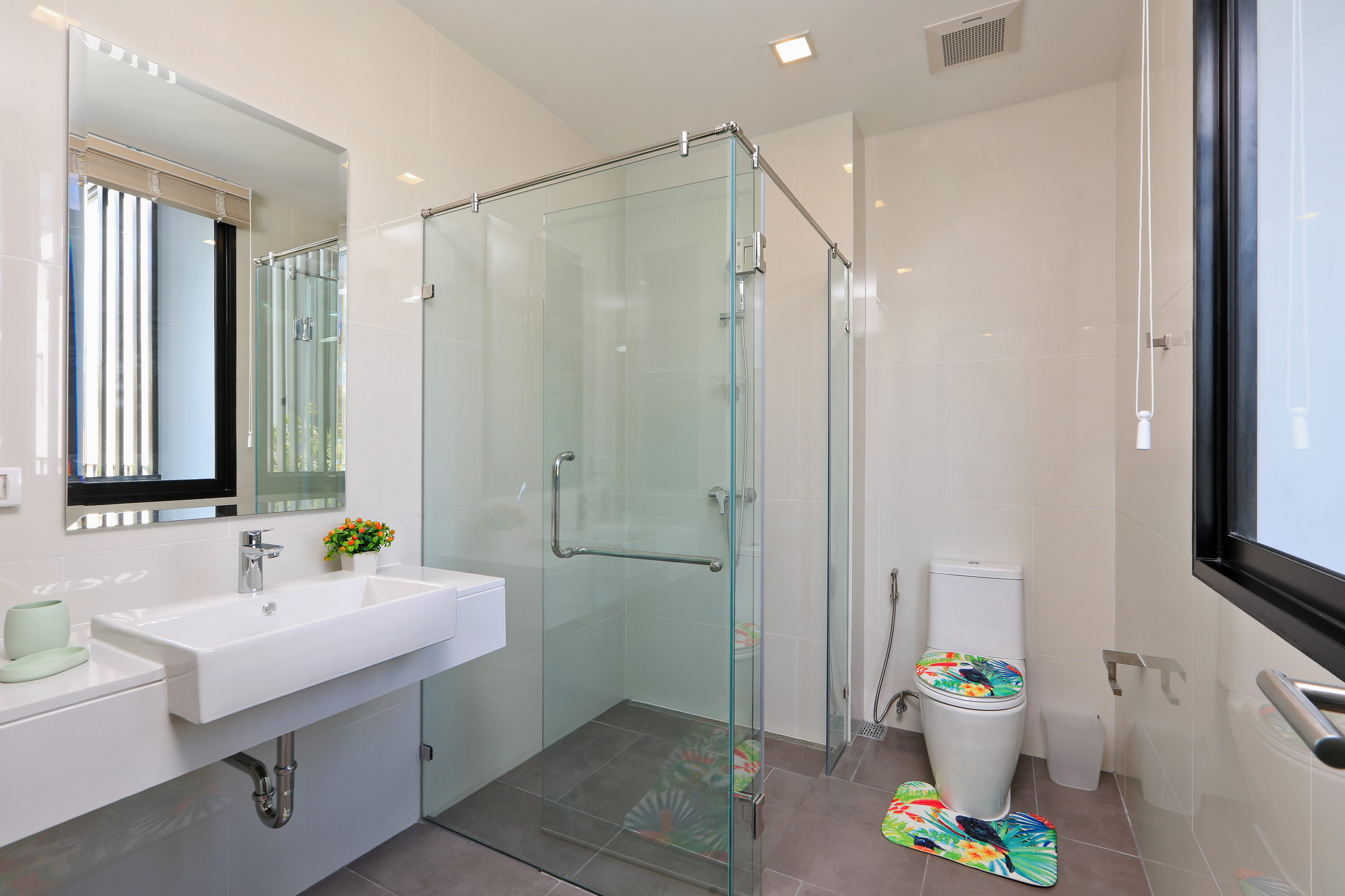 3 Bedroom 3-storey townhouse in Laguna Park (SUC-1067) image