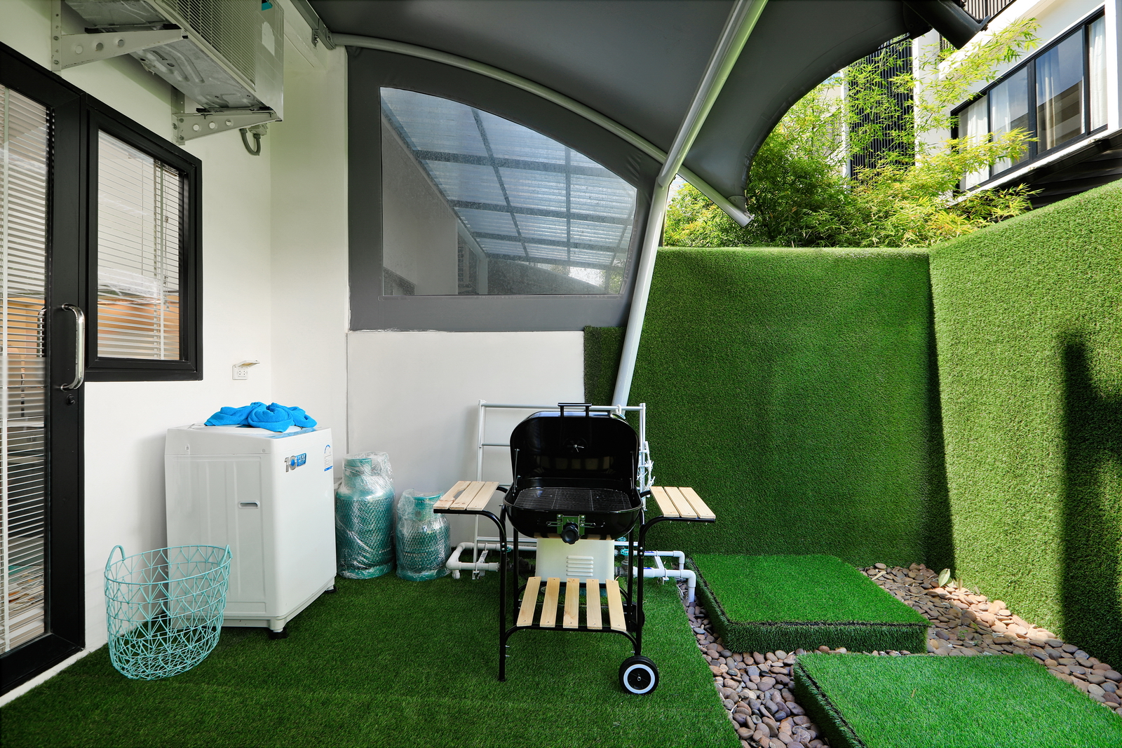 Modern style 3 Bedroom townhouse in Laguna Park 2 (SUC-1069) image