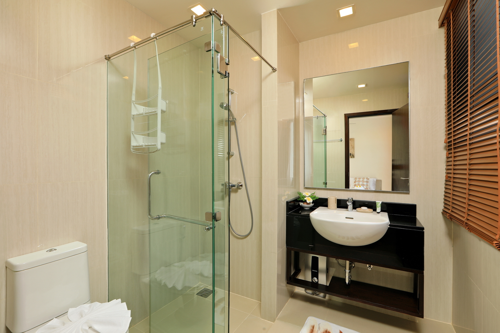 Modern style 3 Bedroom townhouse in Laguna Park 2 (SUC-1069) image