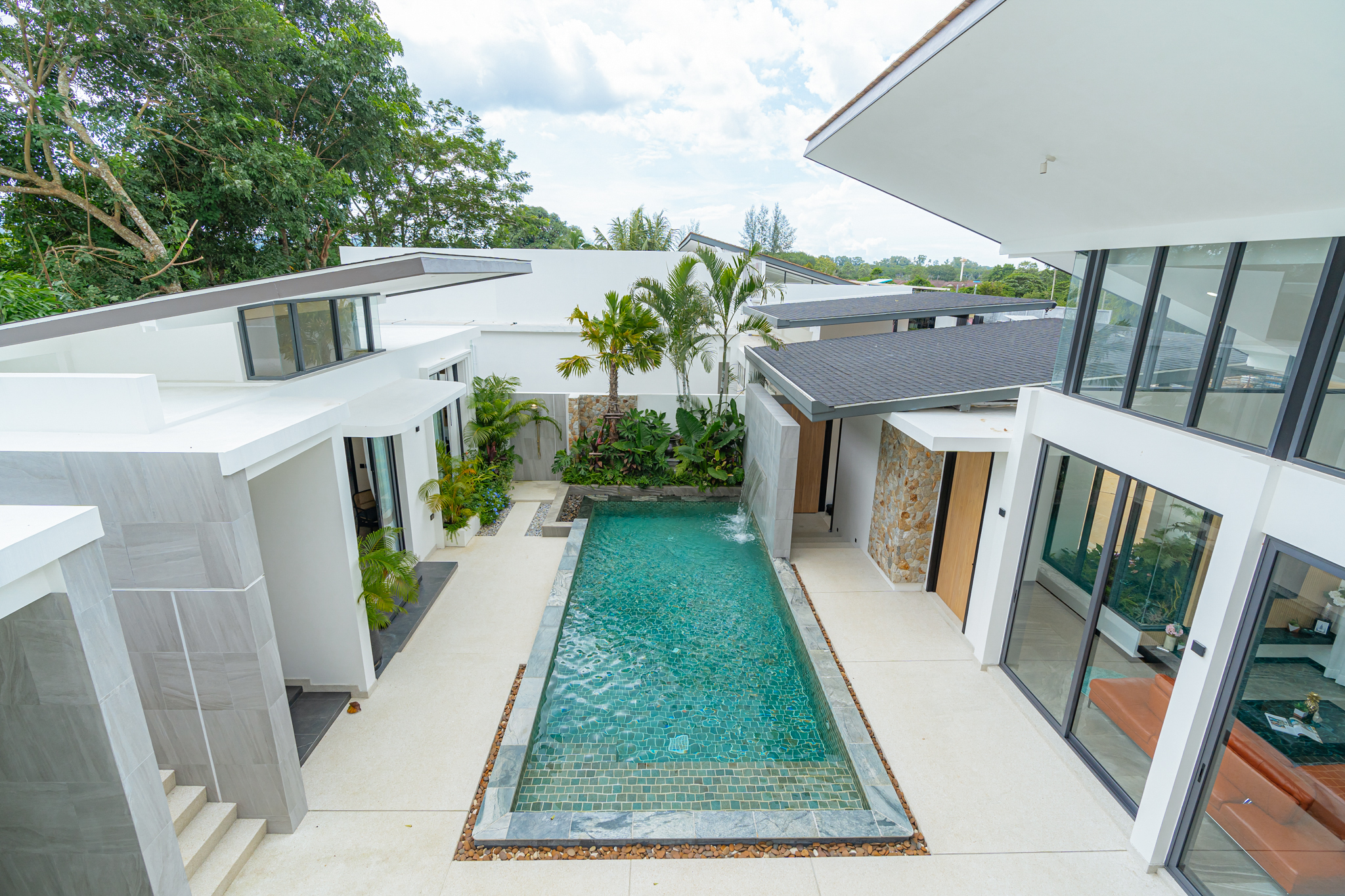 Modern​ Tropical​ Style 3 bedrooms ensuite bathroom pool villa (SUP-1082) image