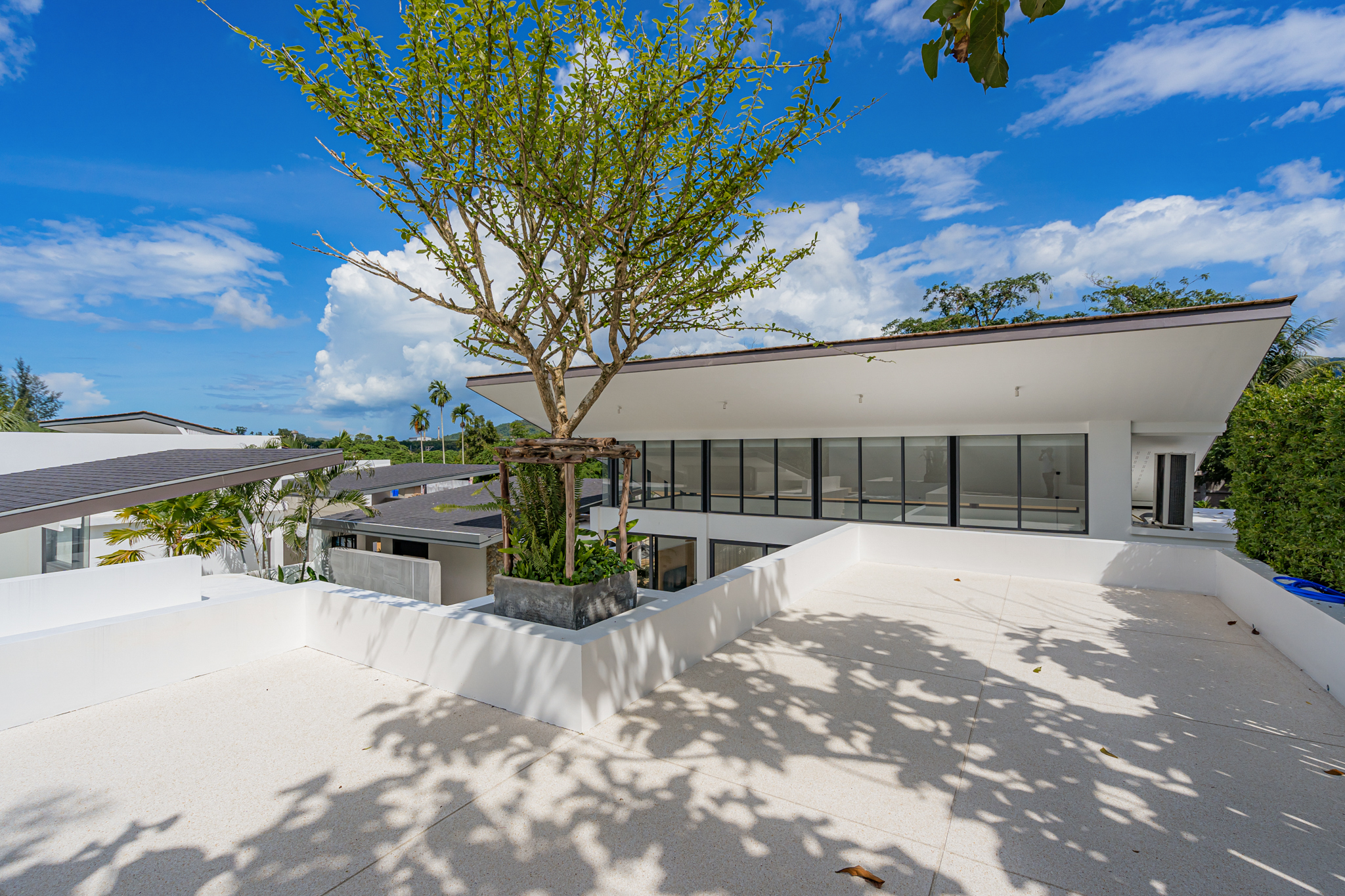 Modern​ Tropical​ Style 3 bedrooms ensuite bathroom pool villa (SUP-1082) image