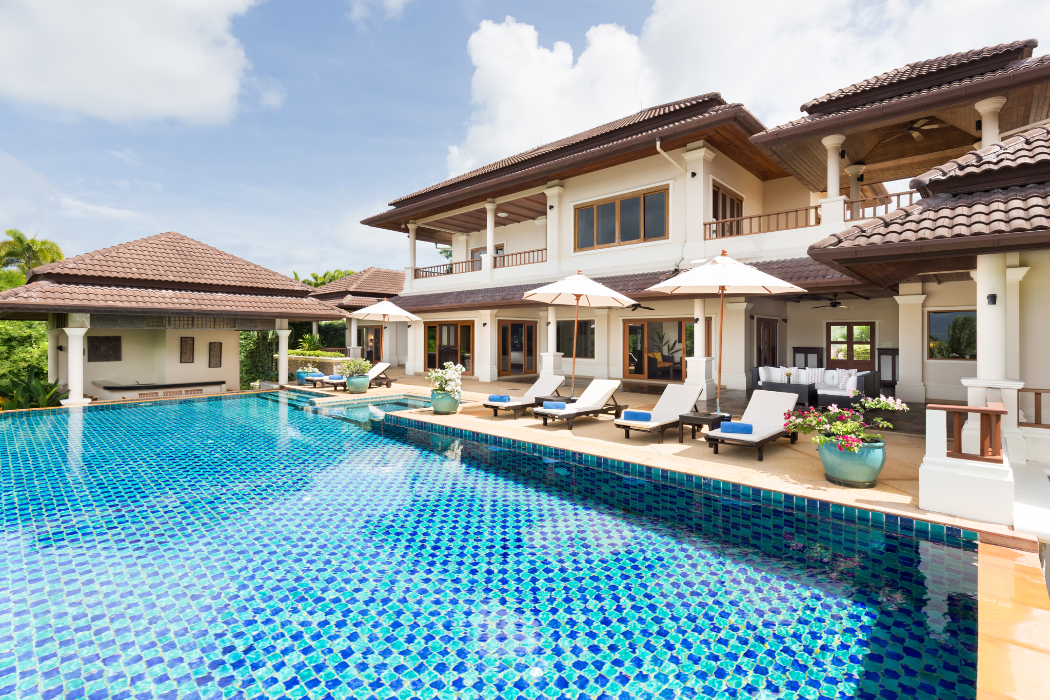 6 BEDROOM VILLA IN LAKEWOOD HILLS LAYAN (SUC-1088) image