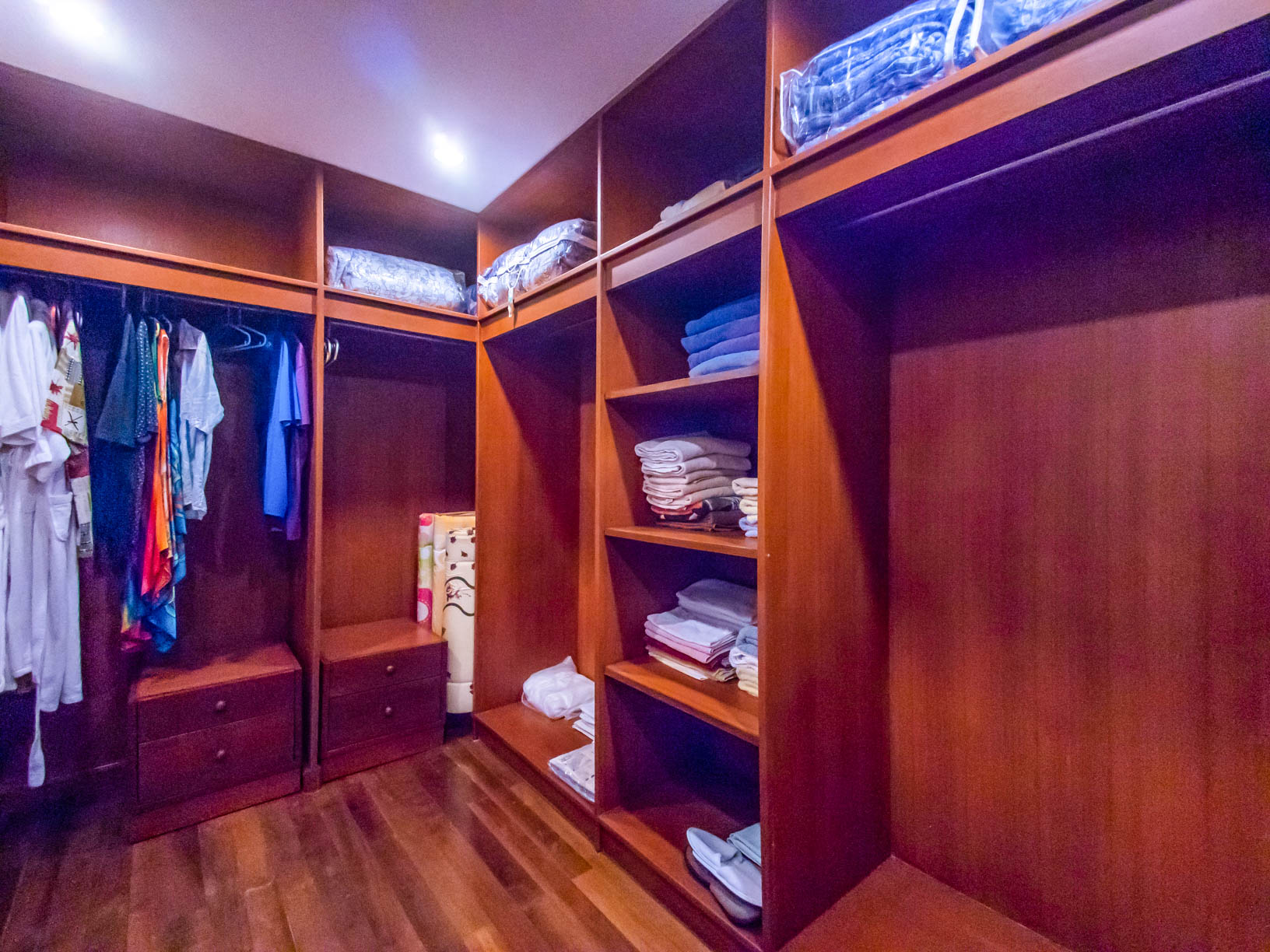 4BEDROOM POOL TOWNHOME IN LAGUNA COVE (SUC-1089) image