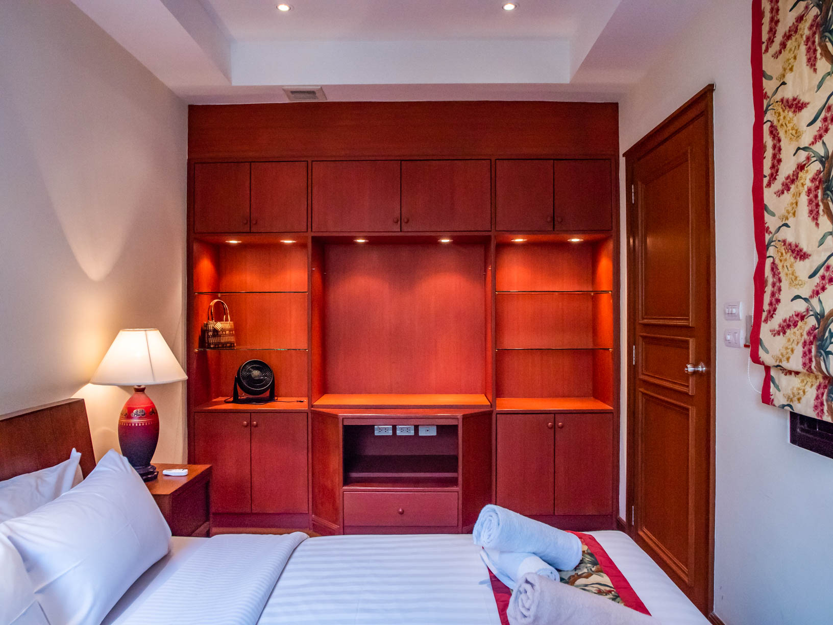 4BEDROOM POOL TOWNHOME IN LAGUNA COVE (SUC-1089) image