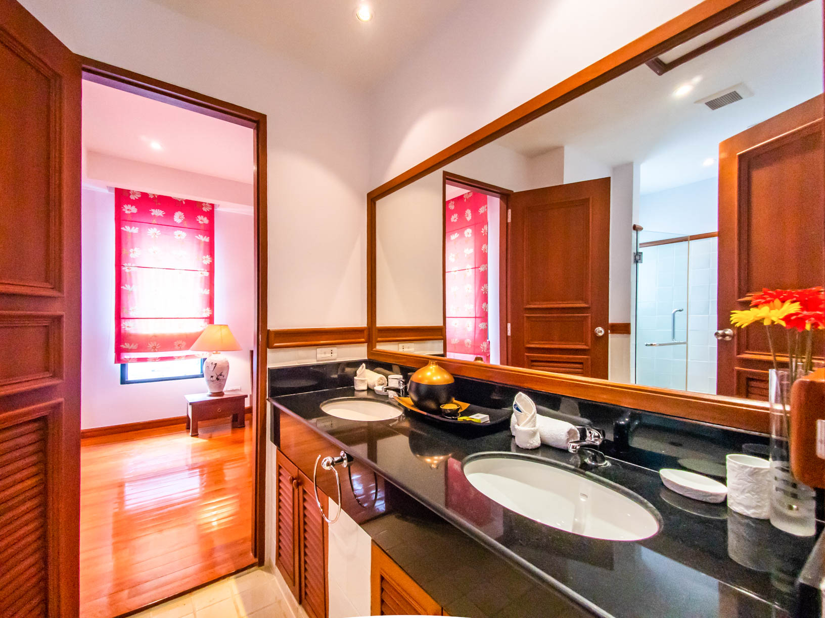 4BEDROOM POOL TOWNHOME IN LAGUNA COVE (SUC-1089) image