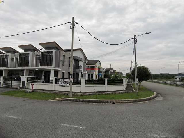 Double Storey Corner House Taman Saujana KLIA Kota Warisan Sepang  image