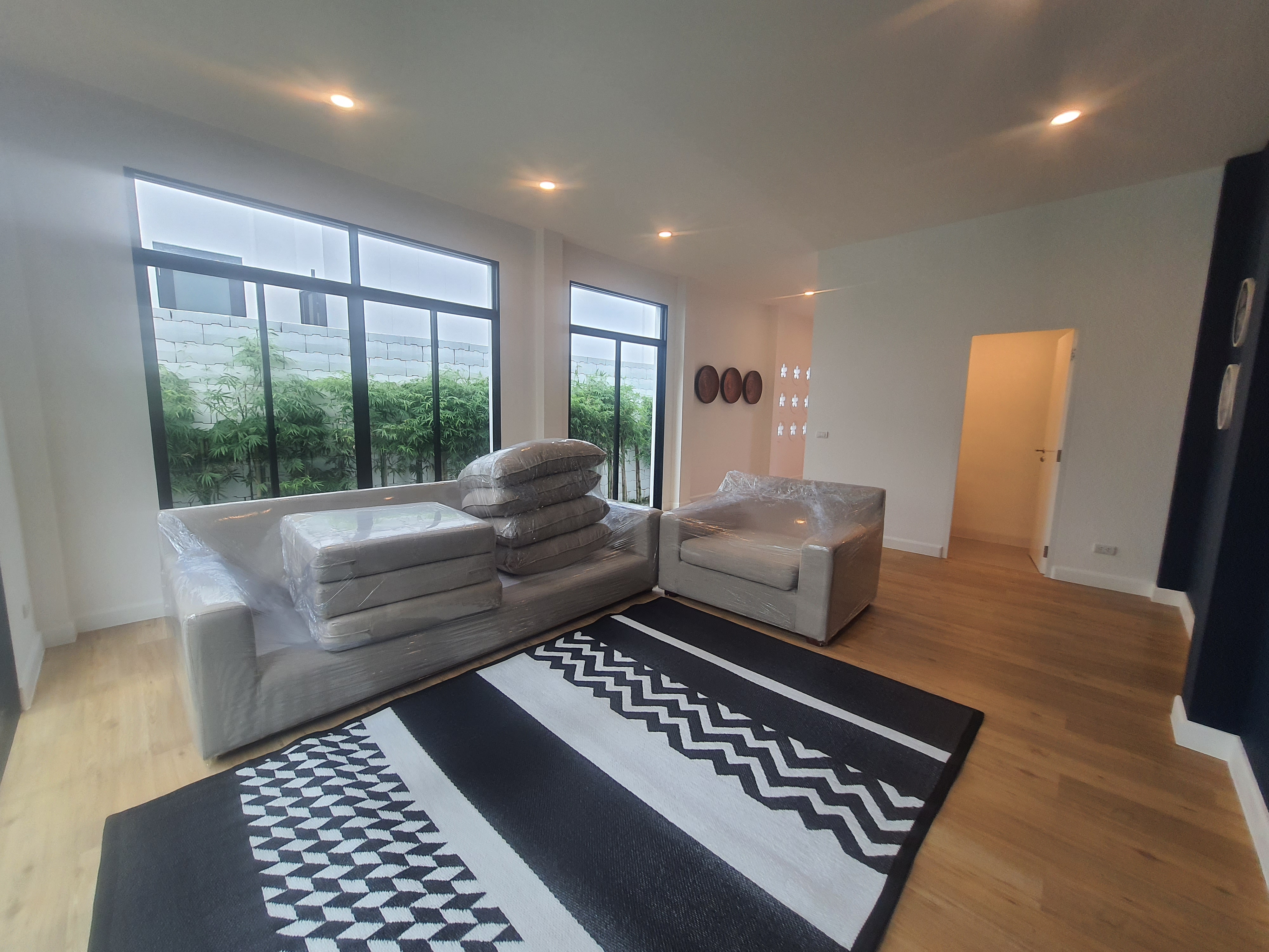 Japanese Loft Home In Koh Keaw (SUP-1095) image