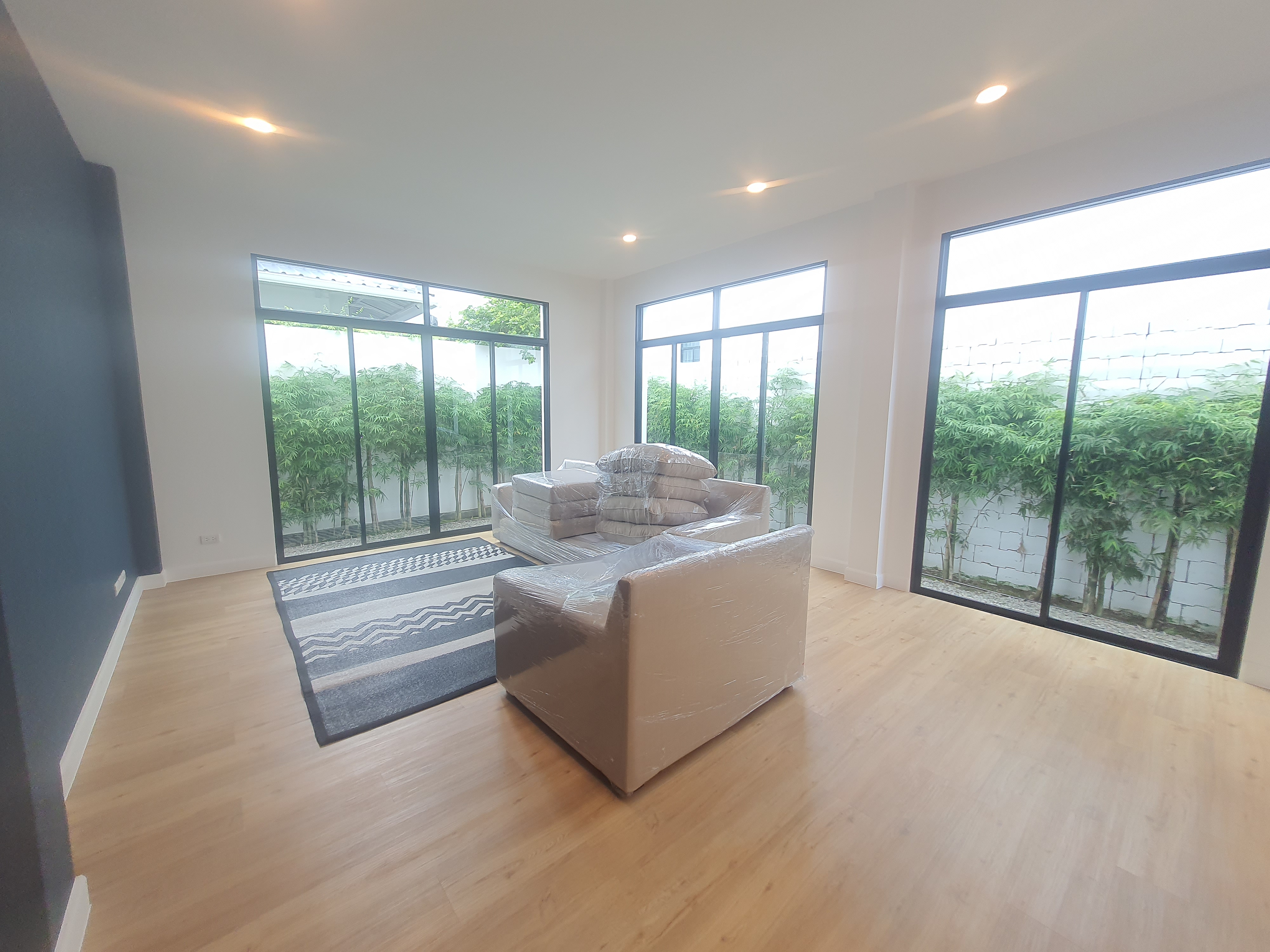 Japanese Loft Home In Koh Keaw (SUP-1095) image