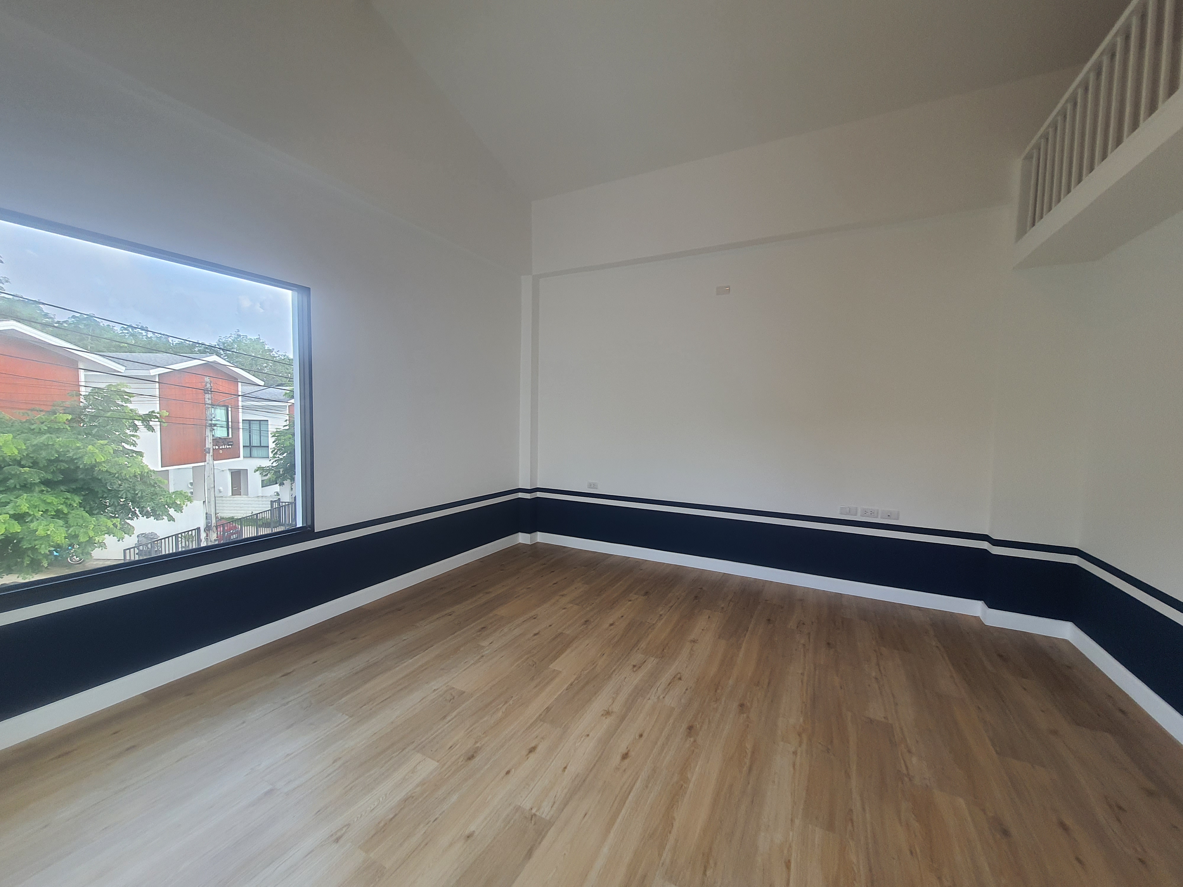 Japanese Loft Home In Koh Keaw (SUP-1095) image